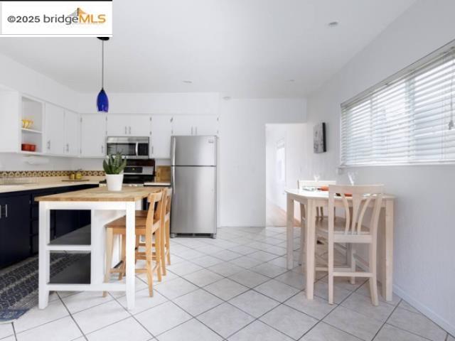 6432 Sunnymere, Oakland, California 94605, 1 Bedroom Bedrooms, 3 Rooms Rooms,1 BathroomBathrooms,Residential,For Sale,6432 Sunnymere,41106233