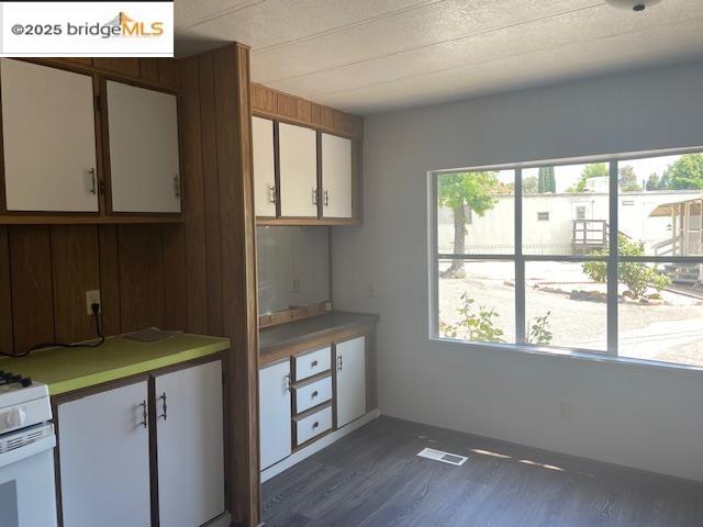 14610 Mono Way #50 # 50, Sonora, California 95370, 2 Bedrooms Bedrooms, 4 Rooms Rooms,1 BathroomBathrooms,Manufactured In Park,For Sale,14610 Mono Way #50 # 50,41106234