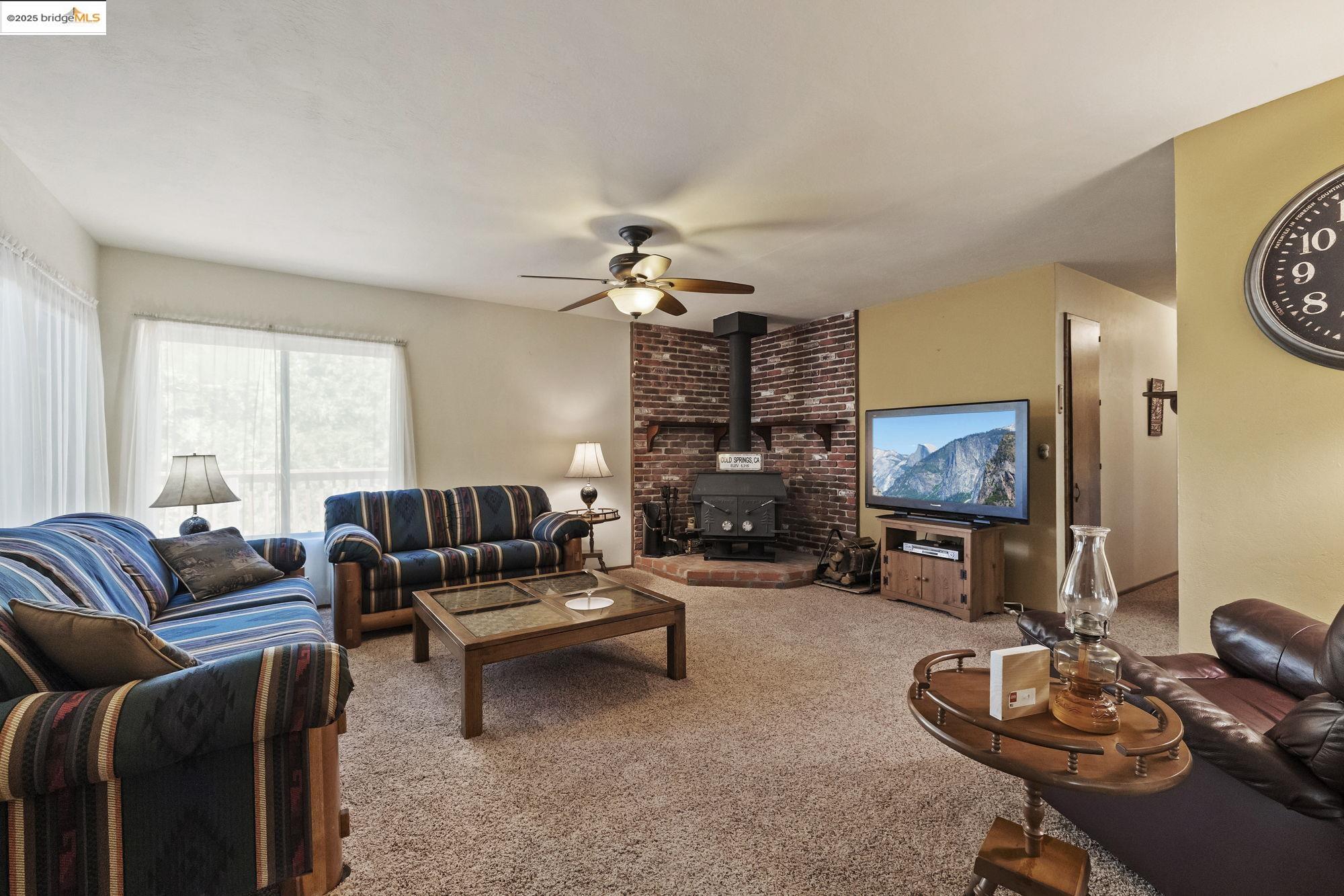 29404 Alpine Dr, Cold Springs, California 95335, 4 Bedrooms Bedrooms, 8 Rooms Rooms,2 BathroomsBathrooms,Residential,For Sale,29404 Alpine Dr,41106238