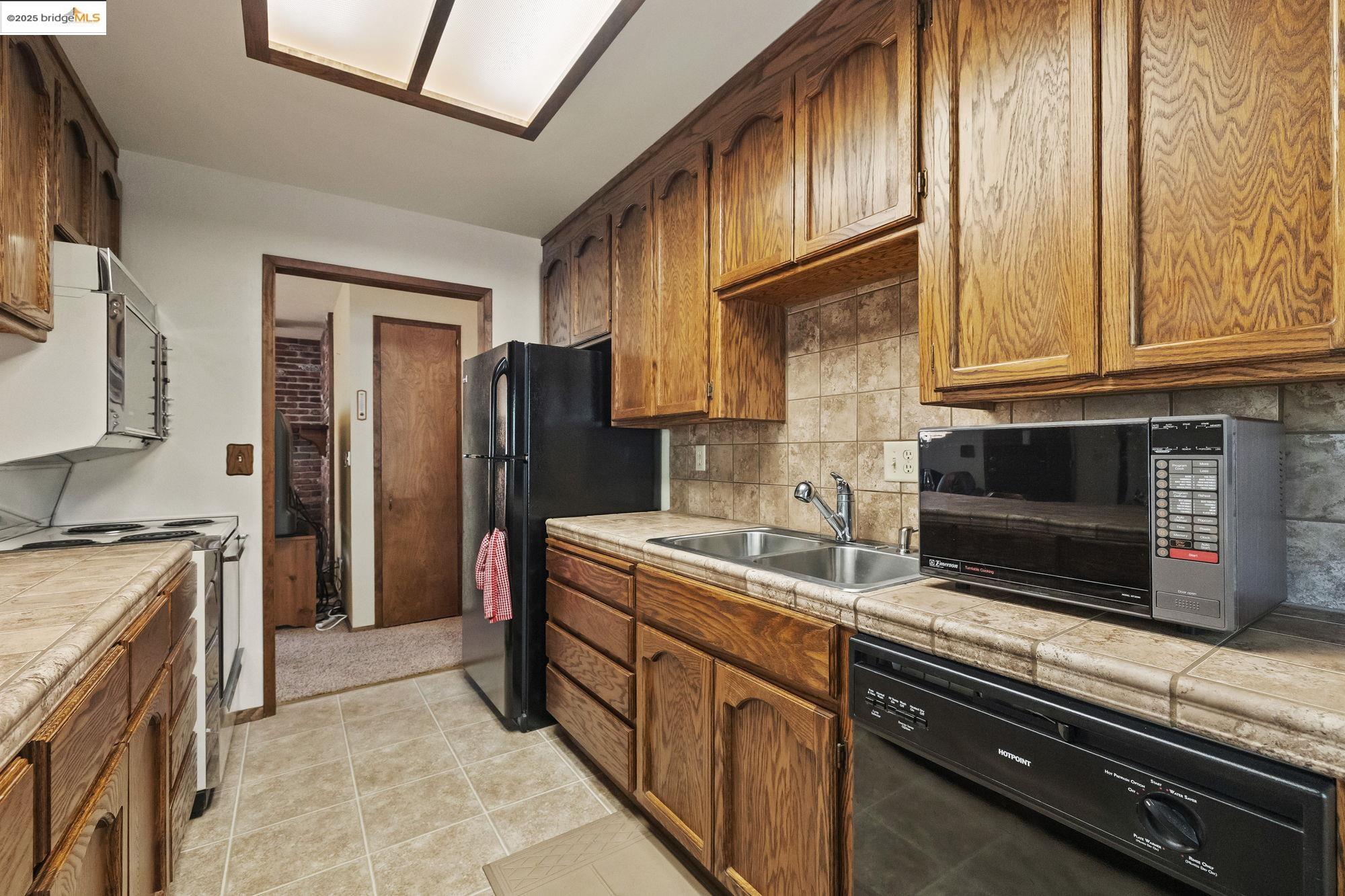 29404 Alpine Dr, Cold Springs, California 95335, 4 Bedrooms Bedrooms, 8 Rooms Rooms,2 BathroomsBathrooms,Residential,For Sale,29404 Alpine Dr,41106238