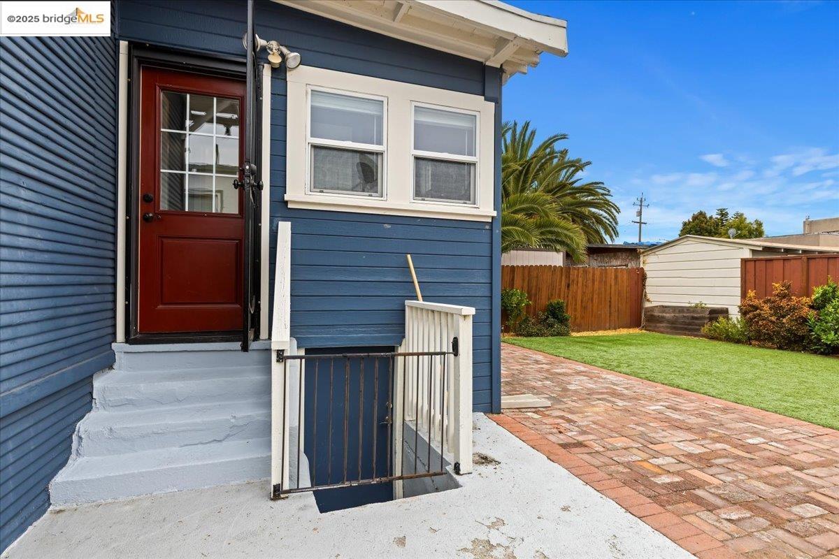 2680 67Th Ave, Oakland, California 94605, 3 Bedrooms Bedrooms, 6 Rooms Rooms,2 BathroomsBathrooms,Residential,For Sale,2680 67Th Ave,41106240
