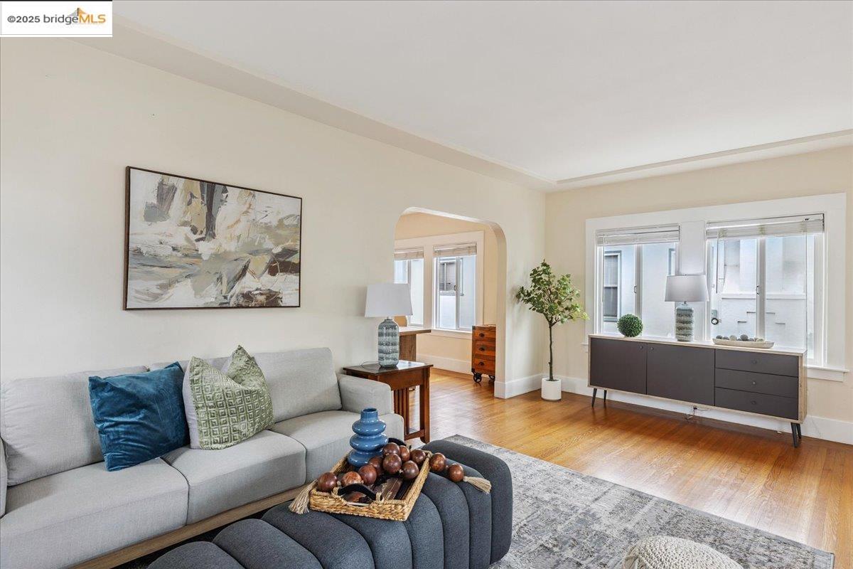 2680 67Th Ave, Oakland, California 94605, 3 Bedrooms Bedrooms, 6 Rooms Rooms,2 BathroomsBathrooms,Residential,For Sale,2680 67Th Ave,41106240