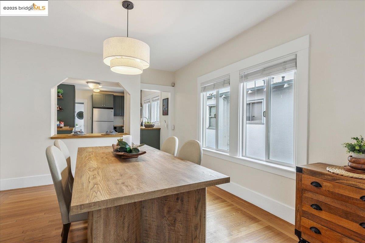 2680 67Th Ave, Oakland, California 94605, 3 Bedrooms Bedrooms, 6 Rooms Rooms,2 BathroomsBathrooms,Residential,For Sale,2680 67Th Ave,41106240