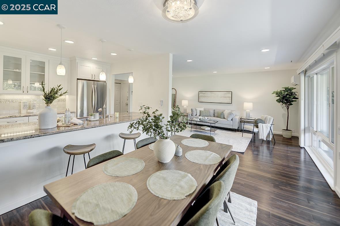 3136 Tice Creek Dr # 8, Walnut Creek, California 94595, 2 Bedrooms Bedrooms, 6 Rooms Rooms,2 BathroomsBathrooms,Residential,For Sale,3136 Tice Creek Dr # 8,41106241