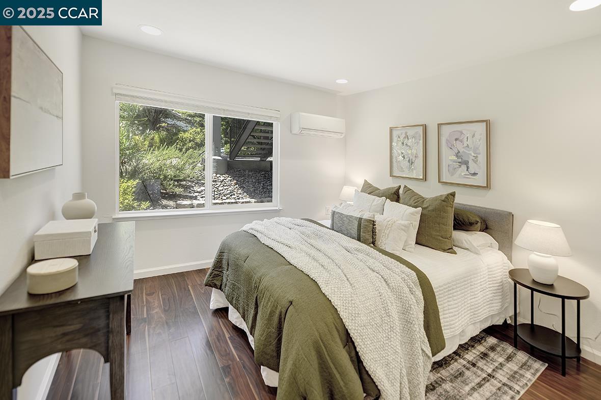 3136 Tice Creek Dr # 8, Walnut Creek, California 94595, 2 Bedrooms Bedrooms, 6 Rooms Rooms,2 BathroomsBathrooms,Residential,For Sale,3136 Tice Creek Dr # 8,41106241