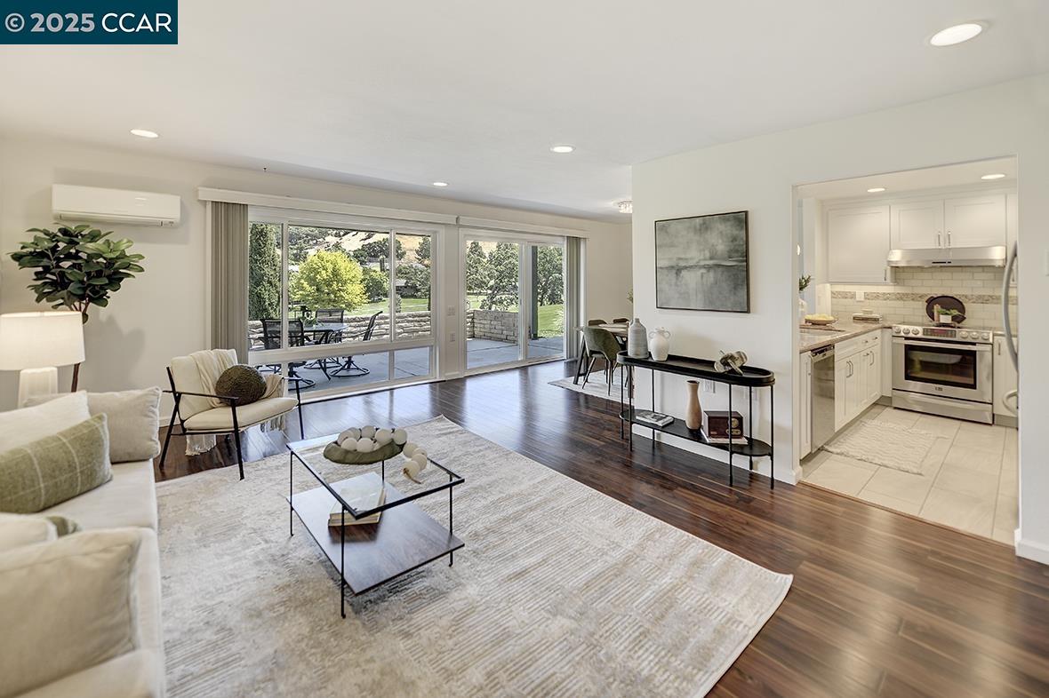 3136 Tice Creek Dr # 8, Walnut Creek, California 94595, 2 Bedrooms Bedrooms, 6 Rooms Rooms,2 BathroomsBathrooms,Residential,For Sale,3136 Tice Creek Dr # 8,41106241