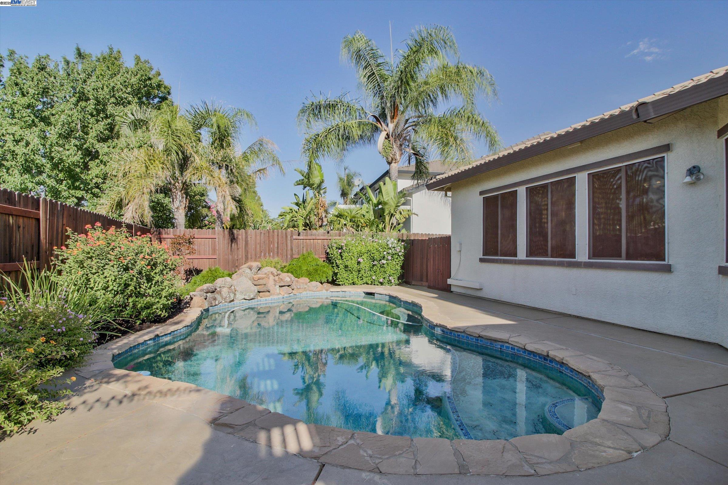 3137 Grasmere Cir, Roseville, California 95661, 3 Bedrooms Bedrooms, ,2 BathroomsBathrooms,Residential,For Sale,3137 Grasmere Cir,41106243