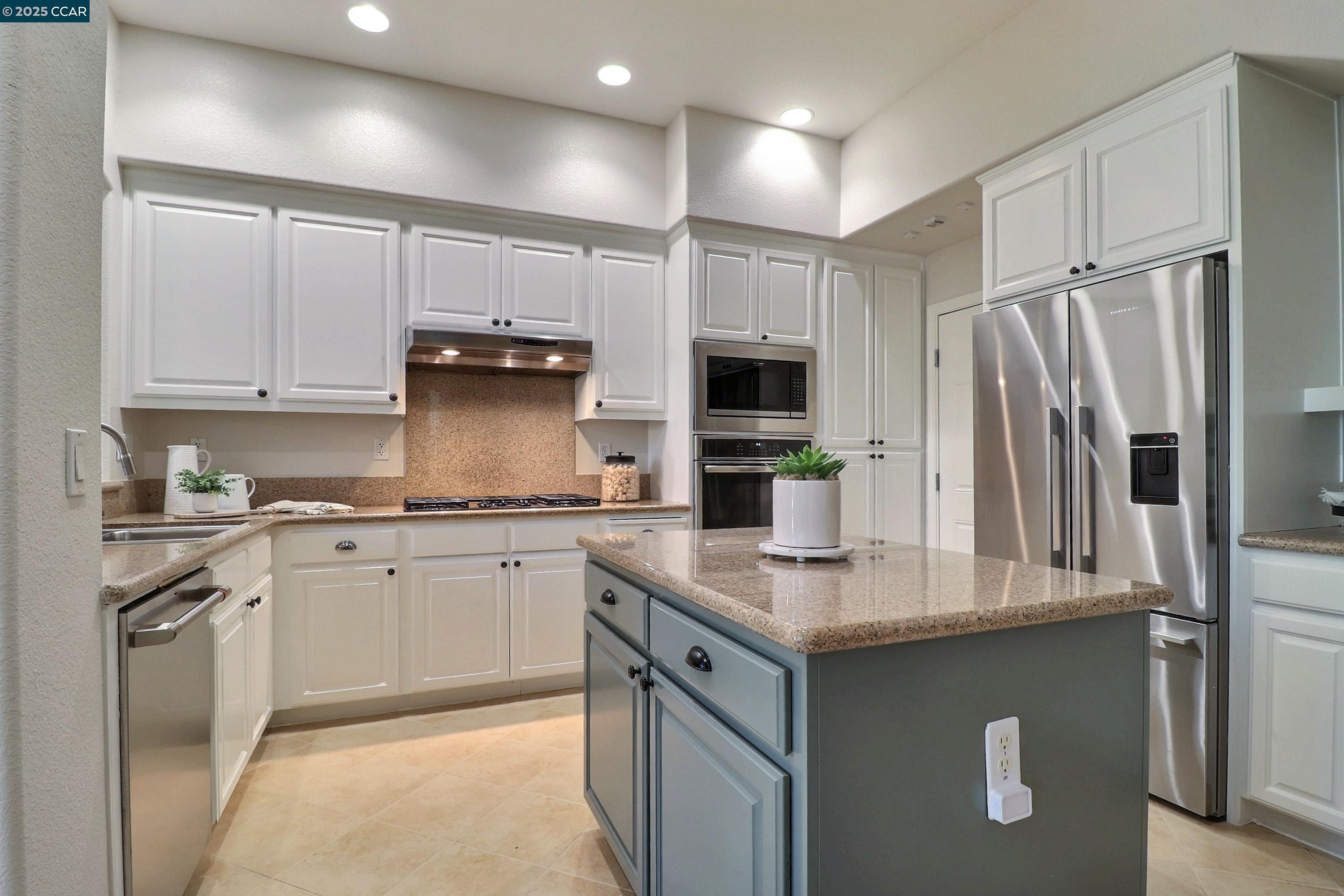 136 Sugarloaf Ct, Alamo, California 94507, 3 Bedrooms Bedrooms, 7 Rooms Rooms,2 BathroomsBathrooms,Residential,For Sale,136 Sugarloaf Ct,41106244