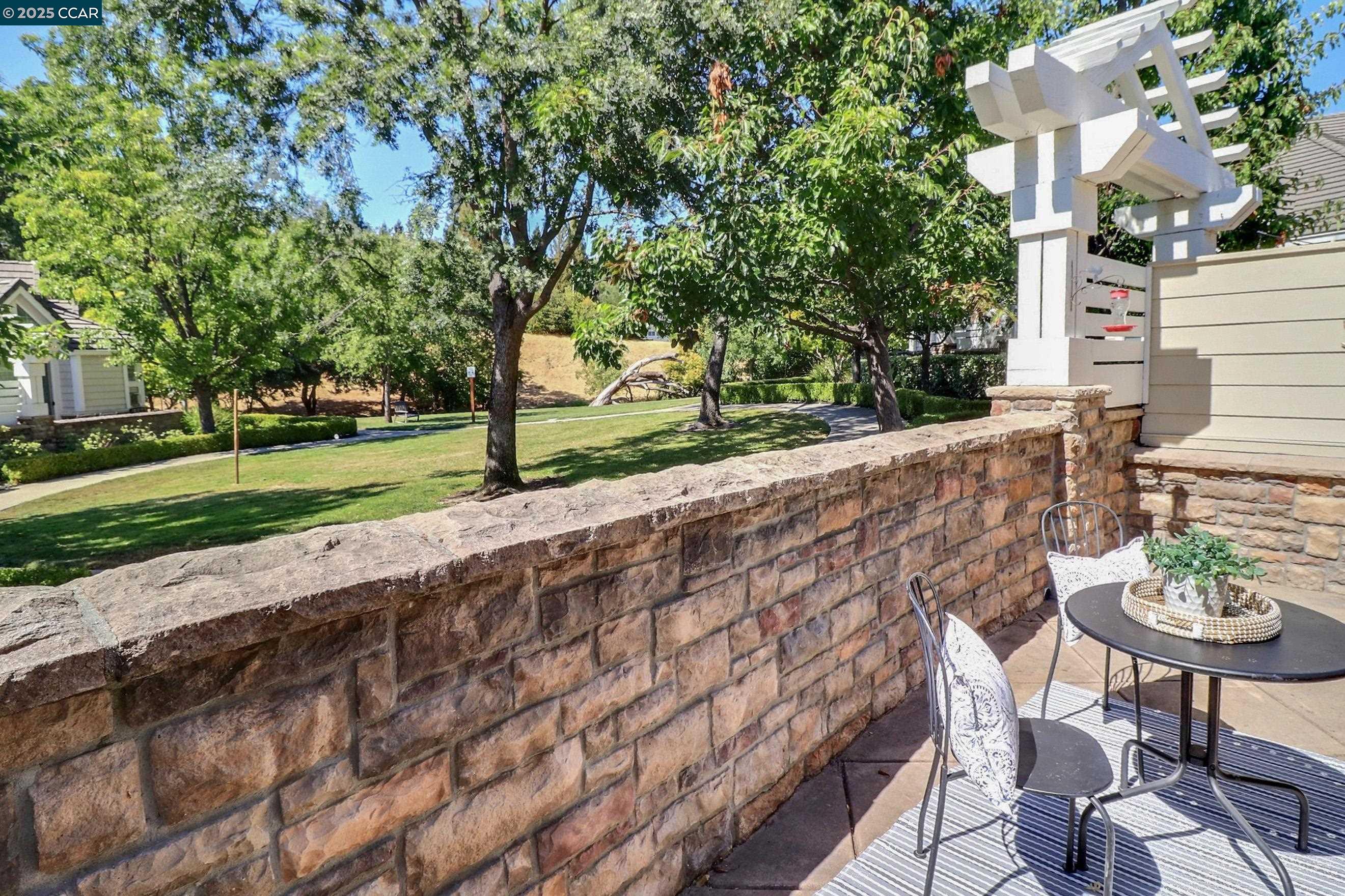 136 Sugarloaf Ct, Alamo, California 94507, 3 Bedrooms Bedrooms, 7 Rooms Rooms,2 BathroomsBathrooms,Residential,For Sale,136 Sugarloaf Ct,41106244