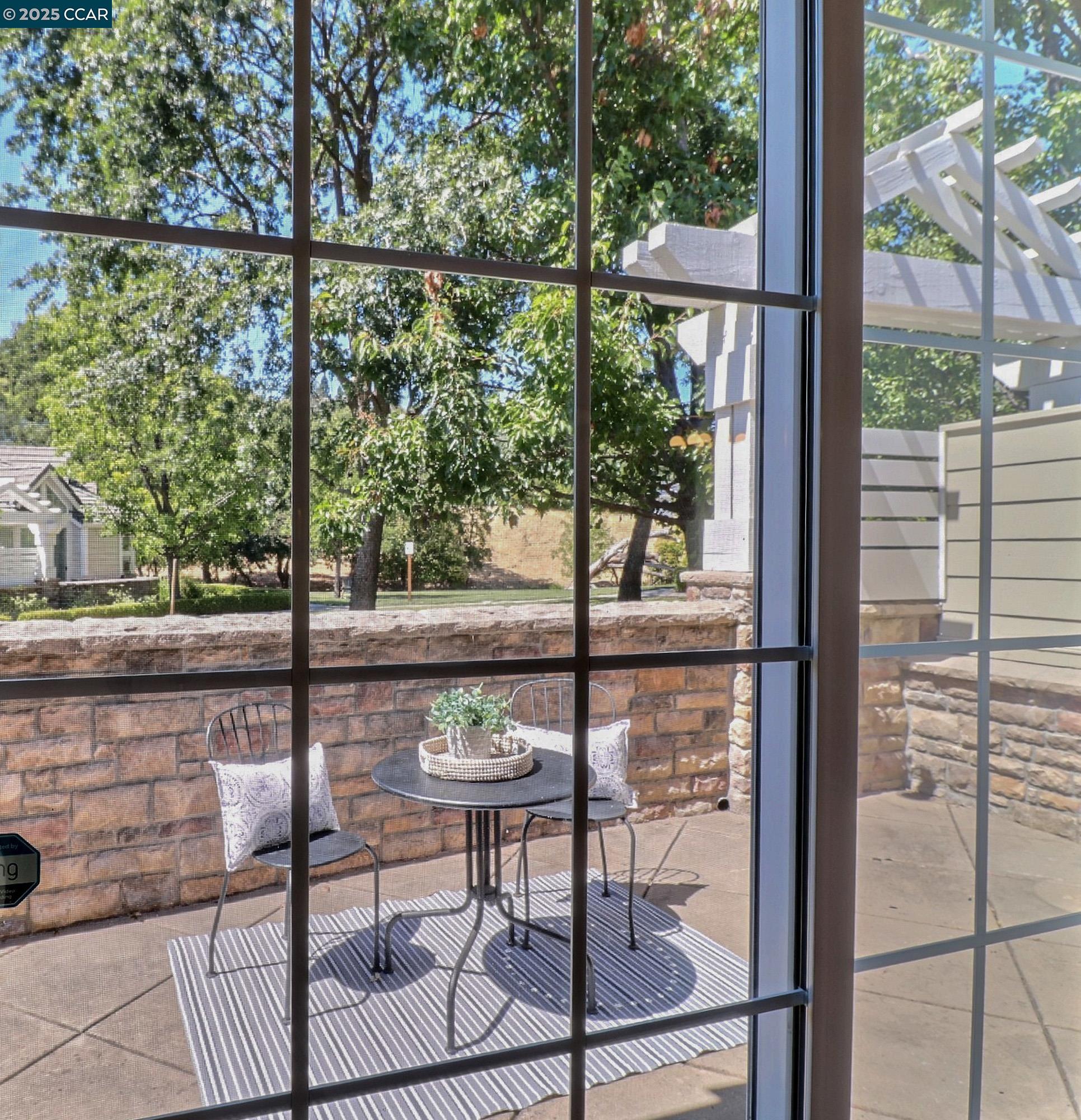 Detail Gallery Image 8 of 48 For 136 Sugarloaf Ct, Alamo,  CA 94507 - 3 Beds | 2 Baths