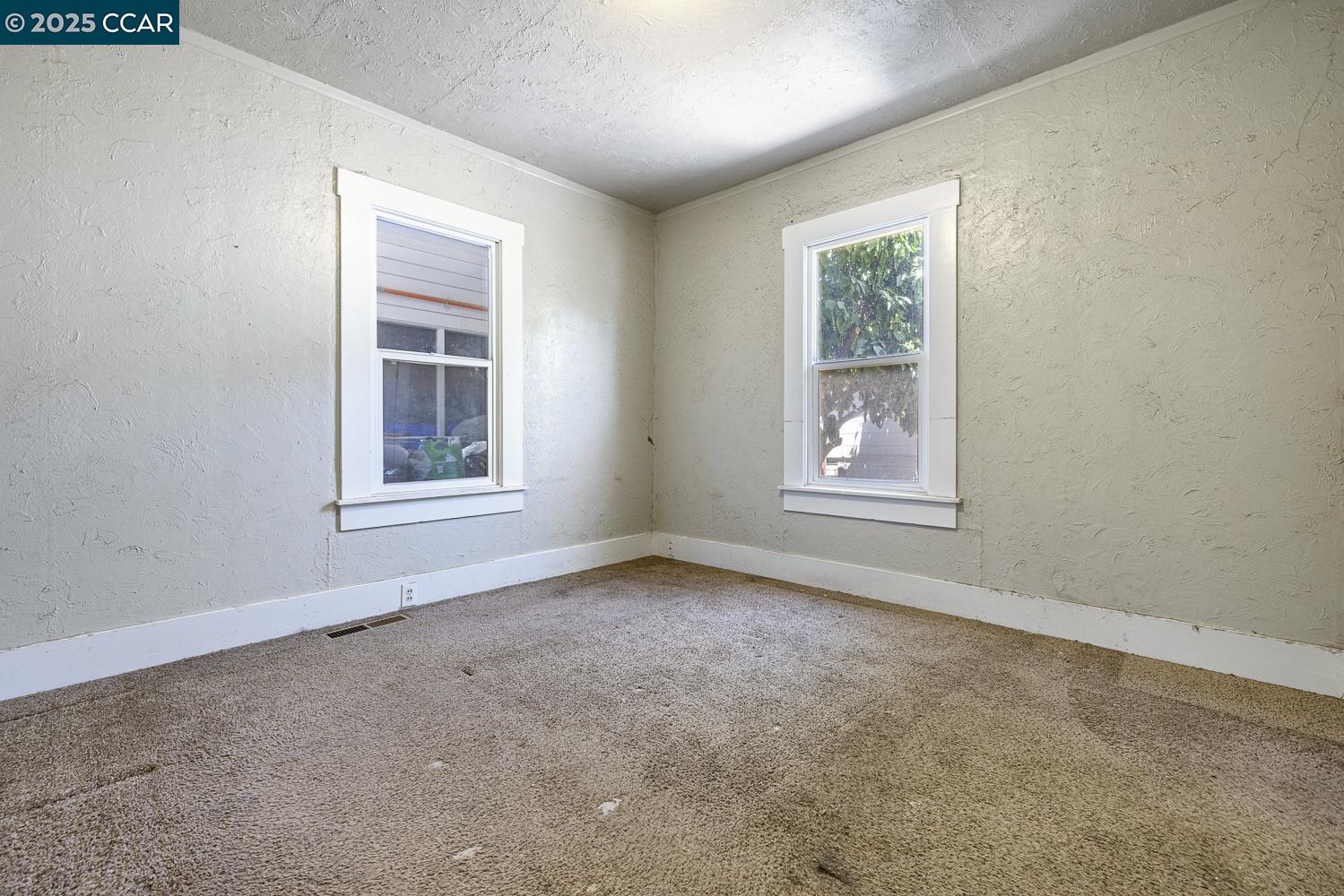 935 E Yosemite Ave, Madera, California 93638, 2 Bedrooms Bedrooms, 7 Rooms Rooms,1 BathroomBathrooms,Residential,For Sale,935 E Yosemite Ave,41106248