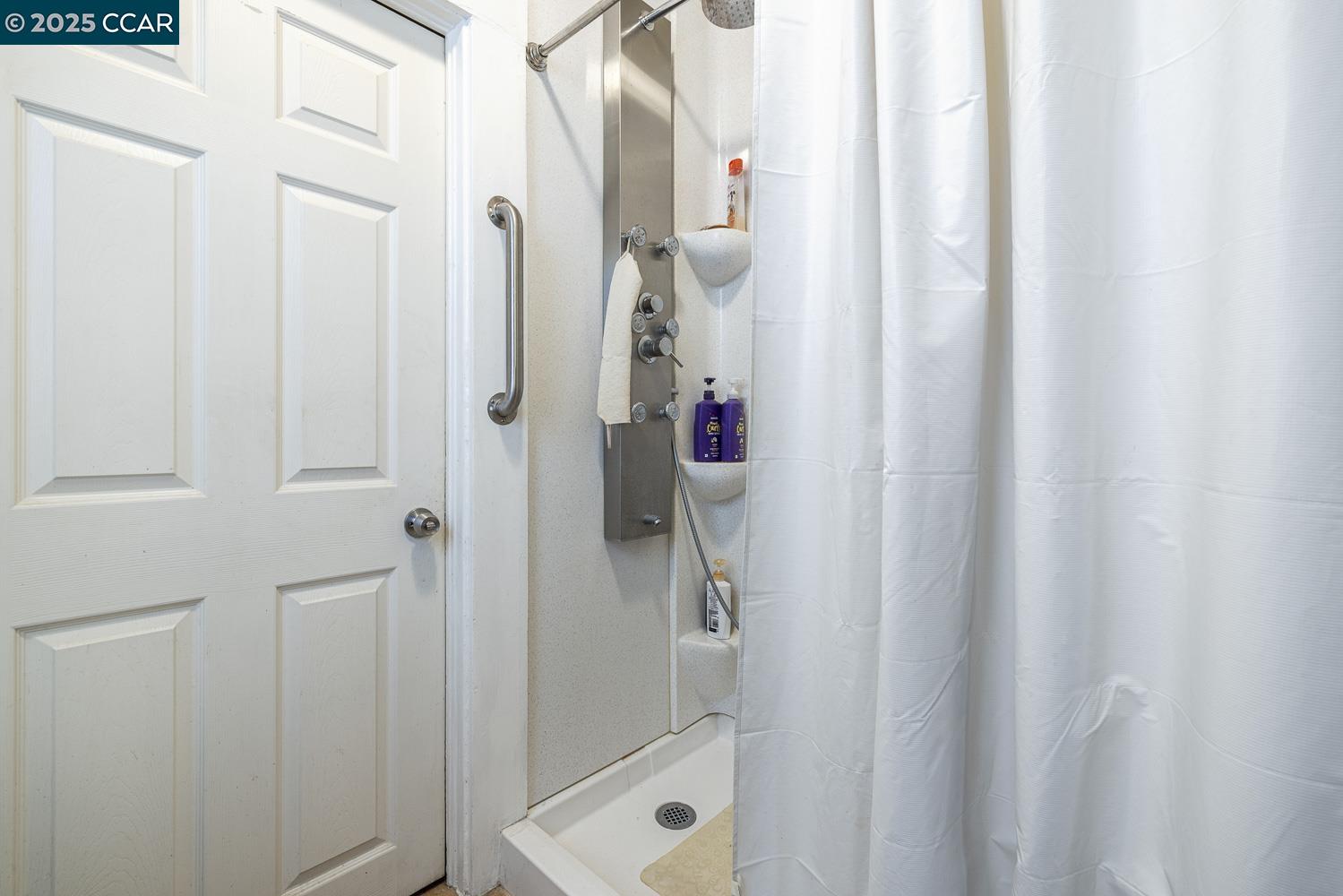 935 E Yosemite Ave, Madera, California 93638, 2 Bedrooms Bedrooms, 7 Rooms Rooms,1 BathroomBathrooms,Residential,For Sale,935 E Yosemite Ave,41106248