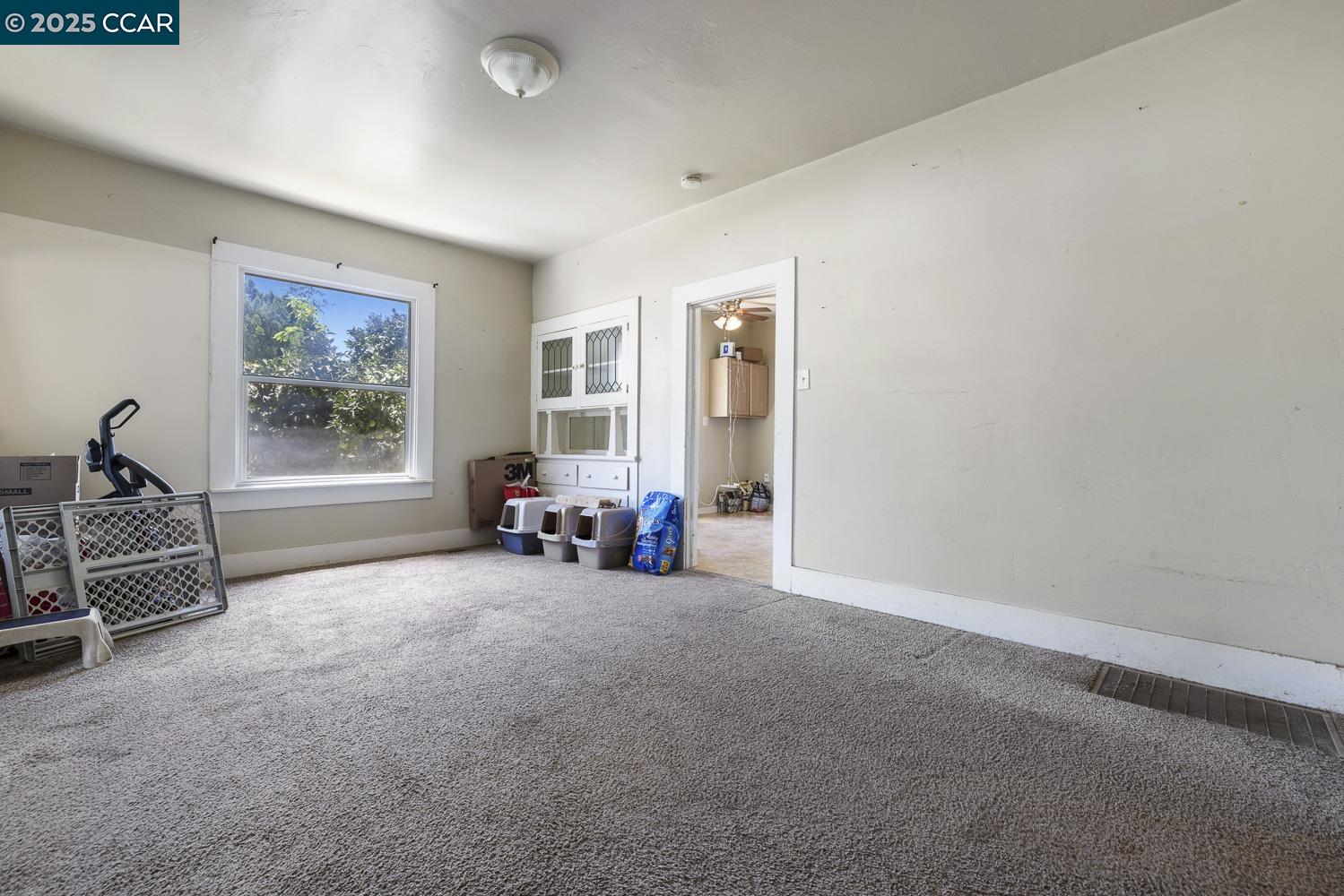 935 E Yosemite Ave, Madera, California 93638, 2 Bedrooms Bedrooms, 7 Rooms Rooms,1 BathroomBathrooms,Residential,For Sale,935 E Yosemite Ave,41106248