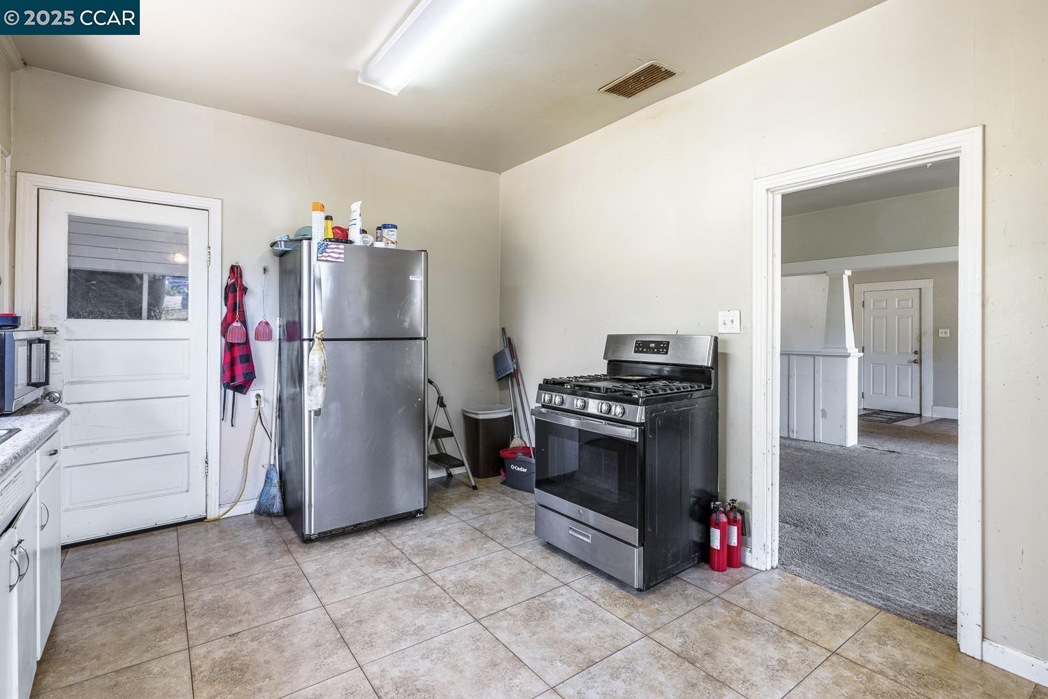 935 E Yosemite Ave, Madera, California 93638, 2 Bedrooms Bedrooms, 7 Rooms Rooms,1 BathroomBathrooms,Residential,For Sale,935 E Yosemite Ave,41106248
