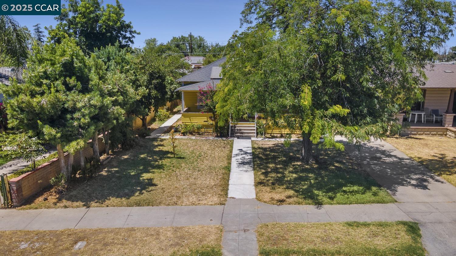 935 E Yosemite Ave, Madera, California 93638, 2 Bedrooms Bedrooms, 7 Rooms Rooms,1 BathroomBathrooms,Residential,For Sale,935 E Yosemite Ave,41106248