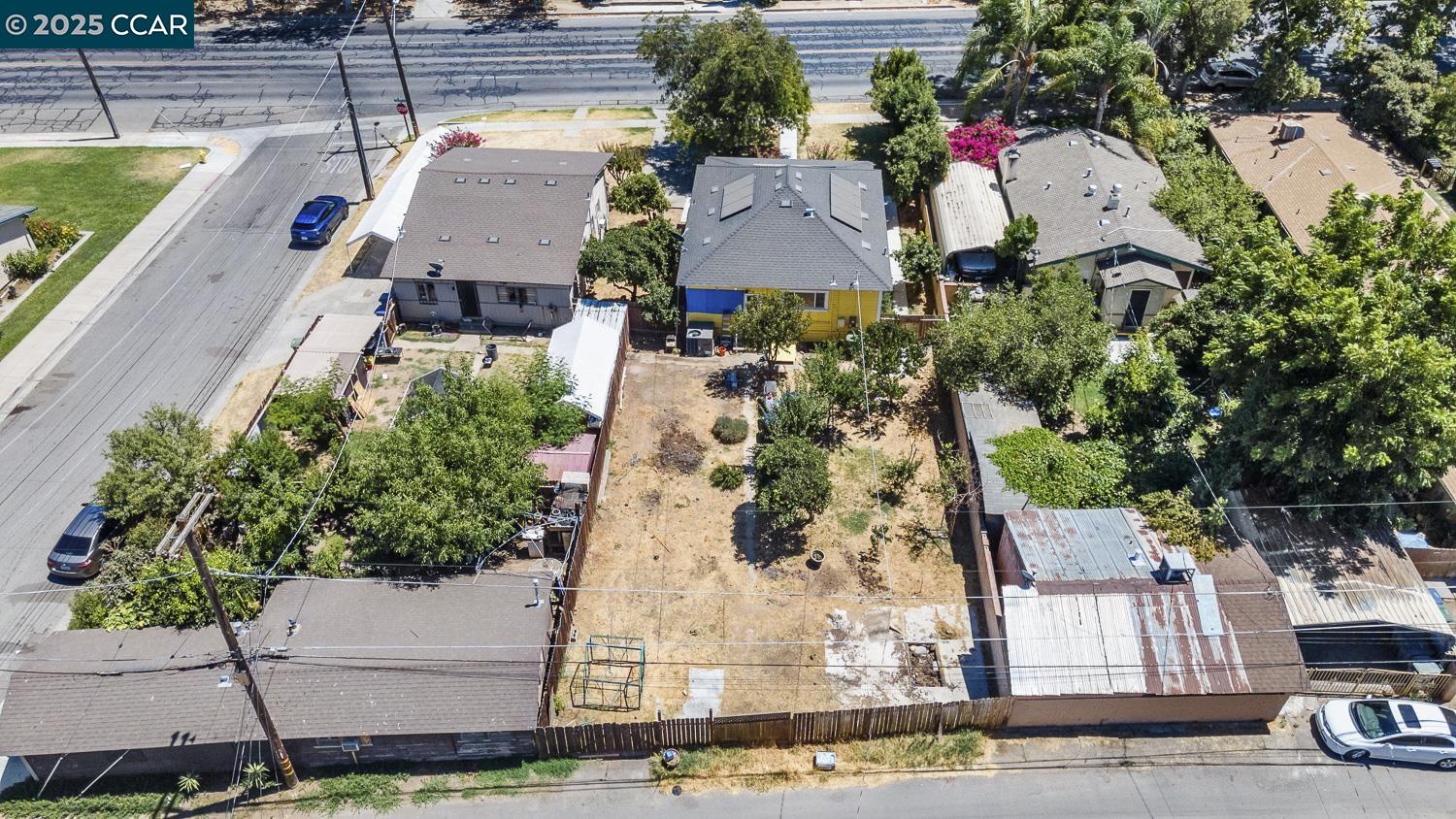 935 E Yosemite Ave, Madera, California 93638, 2 Bedrooms Bedrooms, 7 Rooms Rooms,1 BathroomBathrooms,Residential,For Sale,935 E Yosemite Ave,41106248