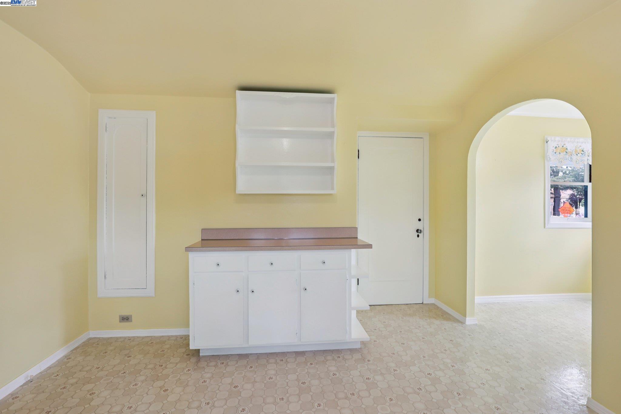 11768 Main St, Sunol, California 94586, 2 Bedrooms Bedrooms, 6 Rooms Rooms,1 BathroomBathrooms,Residential,For Sale,11768 Main St,41106250