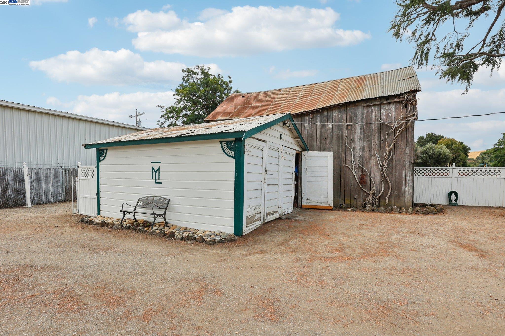 11768 Main St, Sunol, California 94586, 2 Bedrooms Bedrooms, 6 Rooms Rooms,1 BathroomBathrooms,Residential,For Sale,11768 Main St,41106250