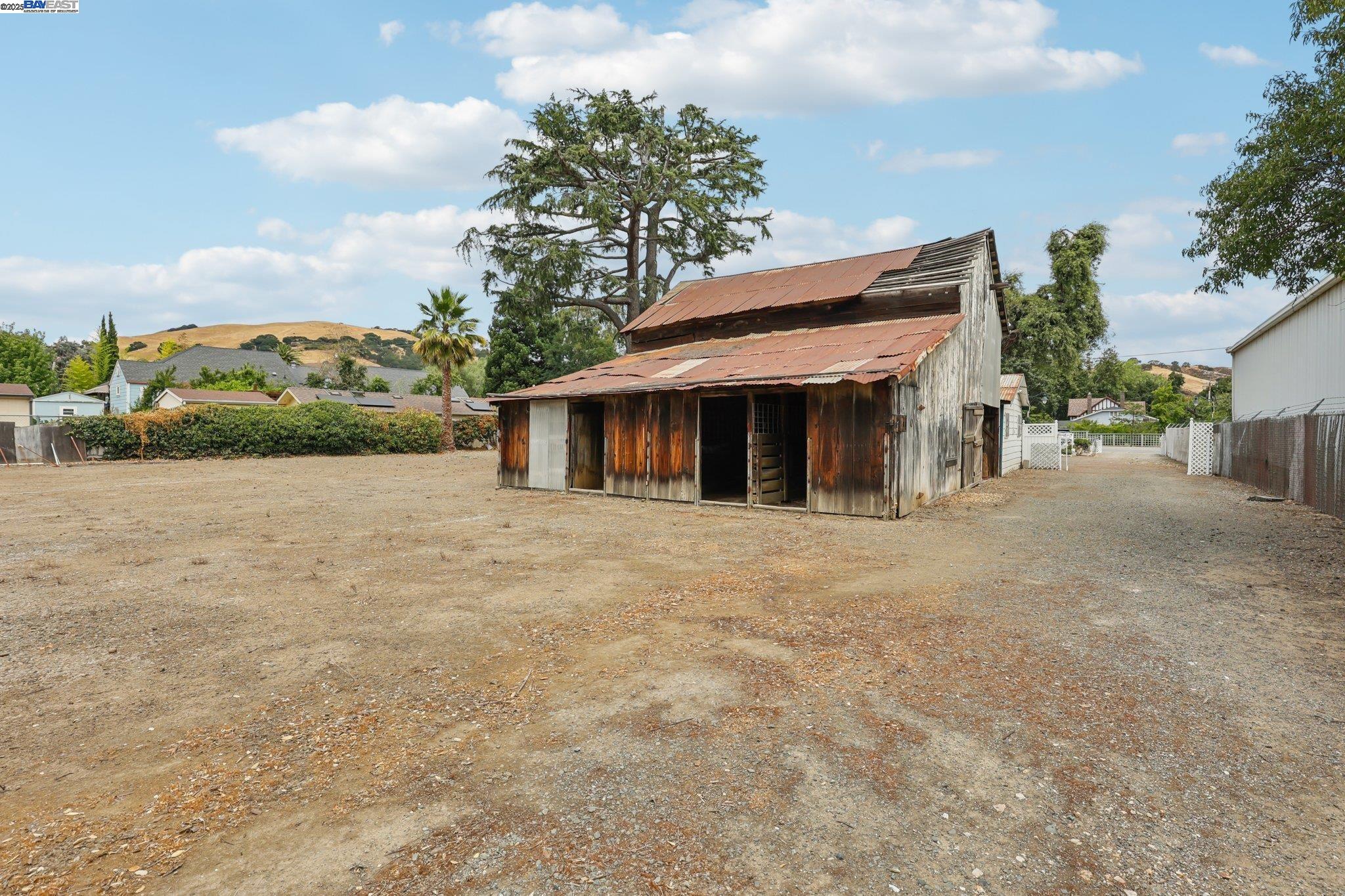 11768 Main St, Sunol, California 94586, 2 Bedrooms Bedrooms, 6 Rooms Rooms,1 BathroomBathrooms,Residential,For Sale,11768 Main St,41106250