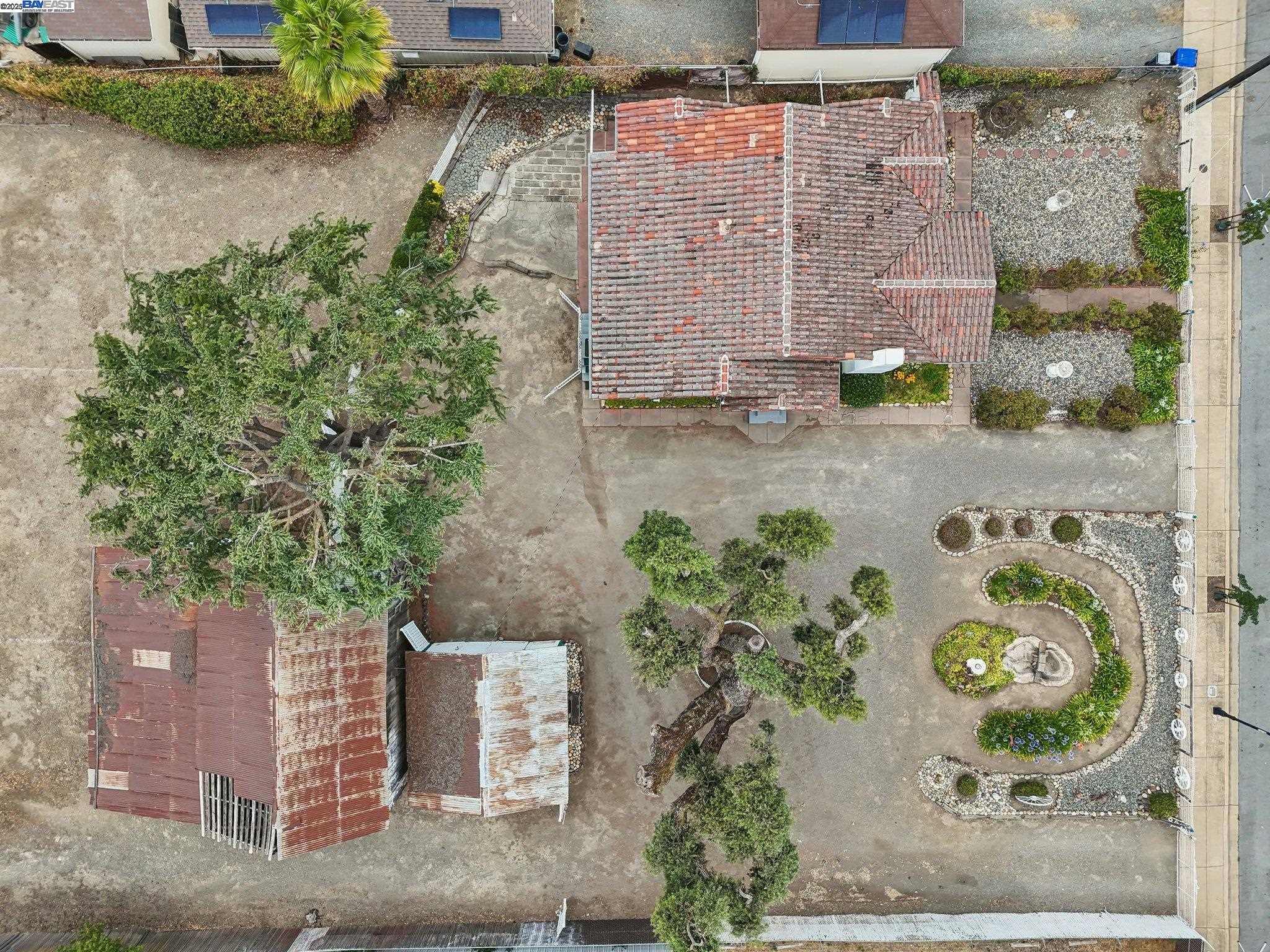 11768 Main St, Sunol, California 94586, 2 Bedrooms Bedrooms, 6 Rooms Rooms,1 BathroomBathrooms,Residential,For Sale,11768 Main St,41106250