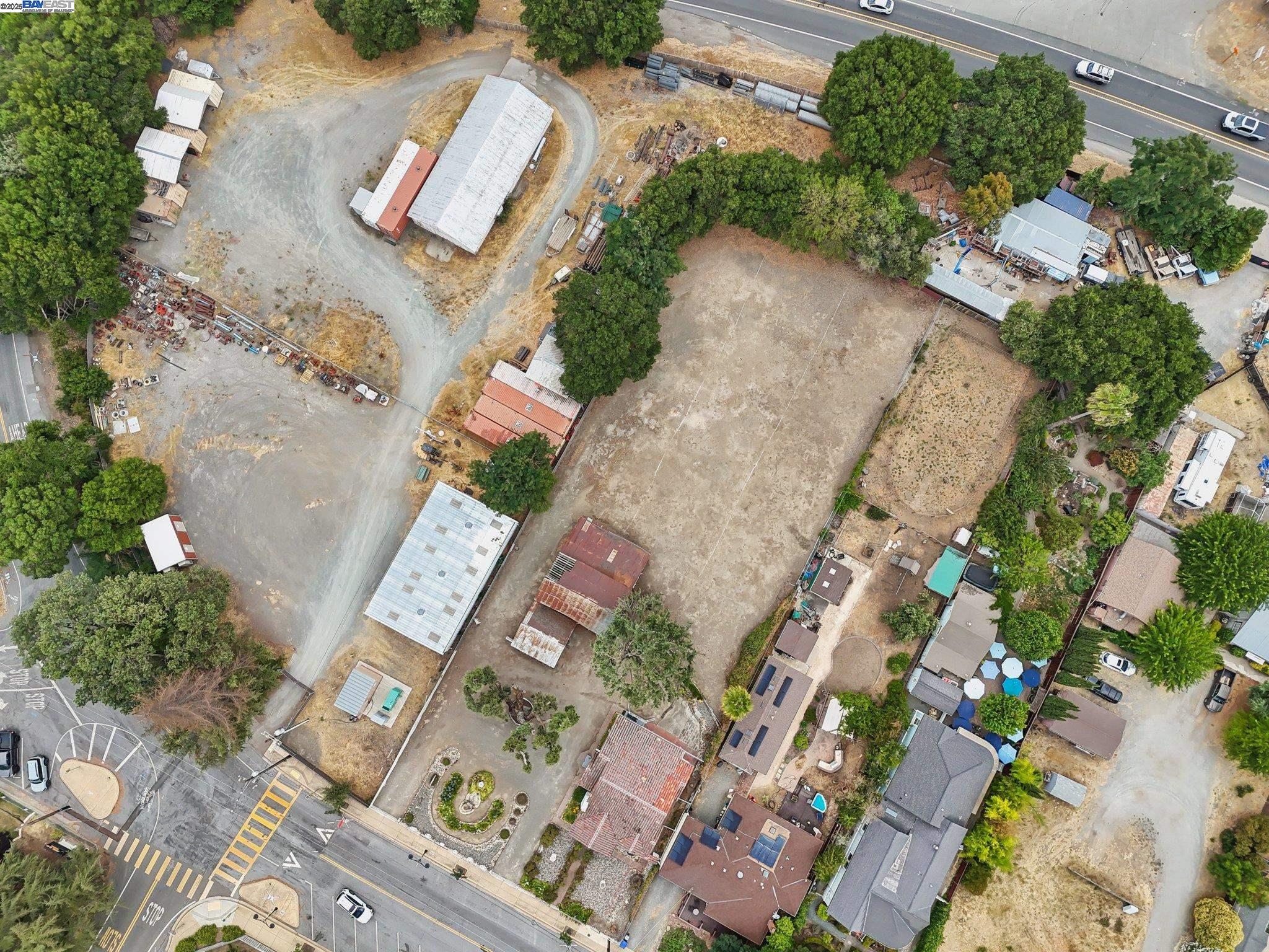 11768 Main St, Sunol, California 94586, 2 Bedrooms Bedrooms, 6 Rooms Rooms,1 BathroomBathrooms,Residential,For Sale,11768 Main St,41106250
