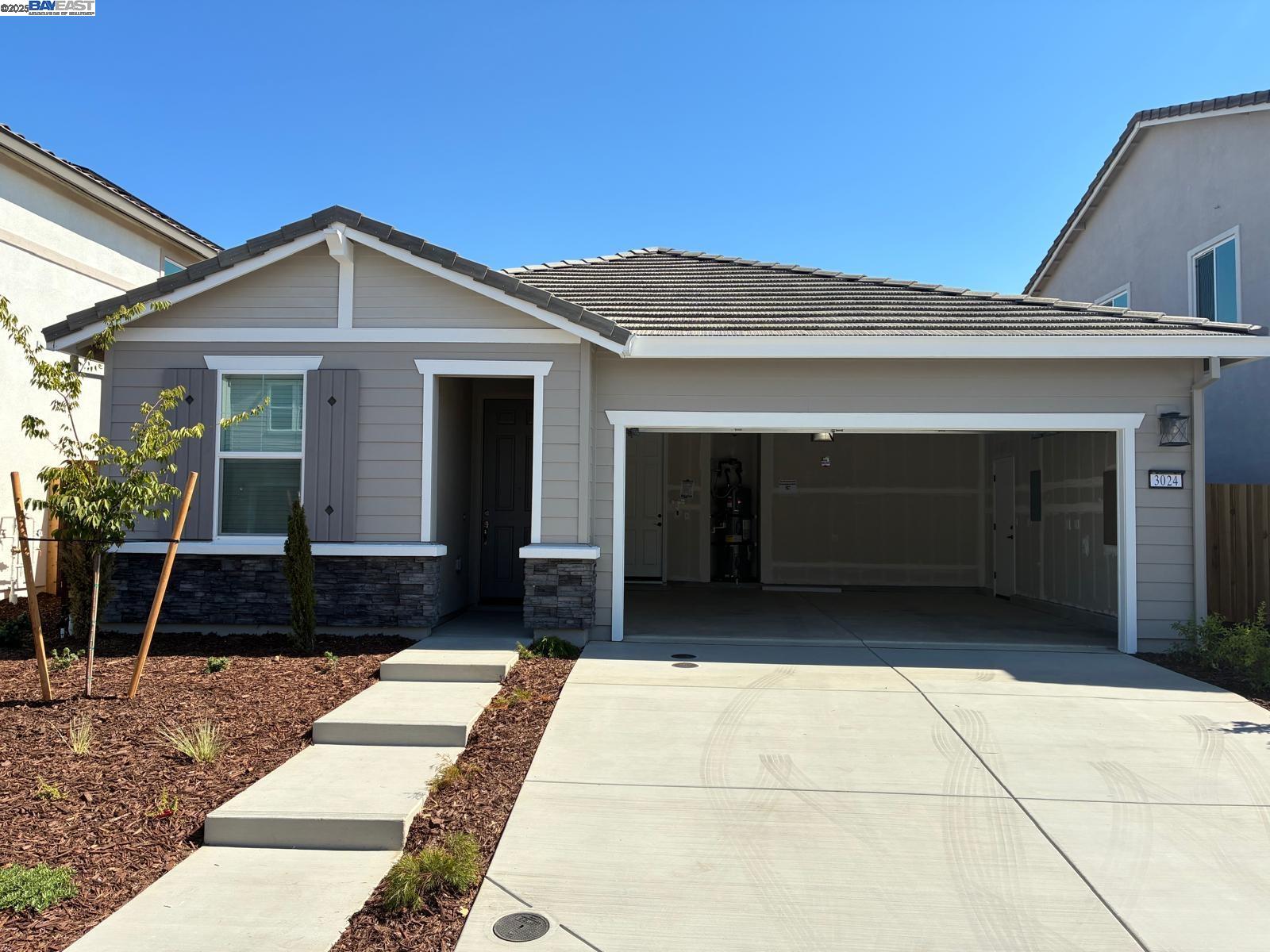 3024 Red Canard Way, Roseville, California 94568, 4 Bedrooms Bedrooms, 6 Rooms Rooms,2 BathroomsBathrooms,Residential Lease,For Rent,3024 Red Canard Way,41106252