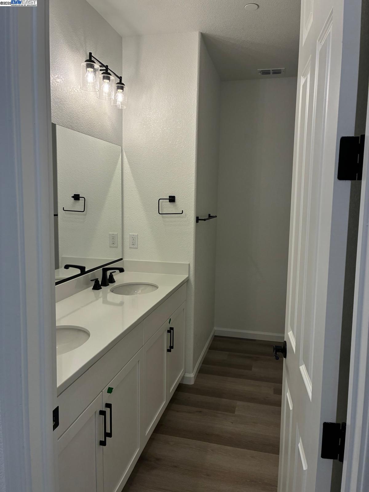 3024 Red Canard Way, Roseville, California 94568, 4 Bedrooms Bedrooms, 6 Rooms Rooms,2 BathroomsBathrooms,Residential Lease,For Rent,3024 Red Canard Way,41106252