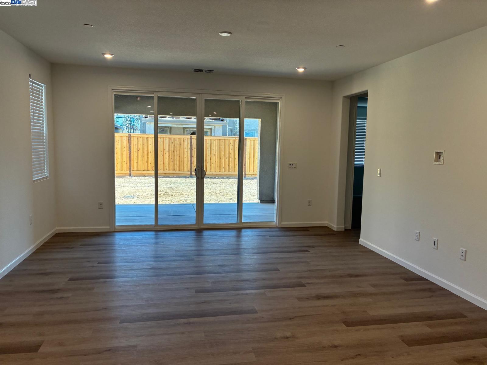 3024 Red Canard Way, Roseville, California 94568, 4 Bedrooms Bedrooms, 6 Rooms Rooms,2 BathroomsBathrooms,Residential Lease,For Rent,3024 Red Canard Way,41106252