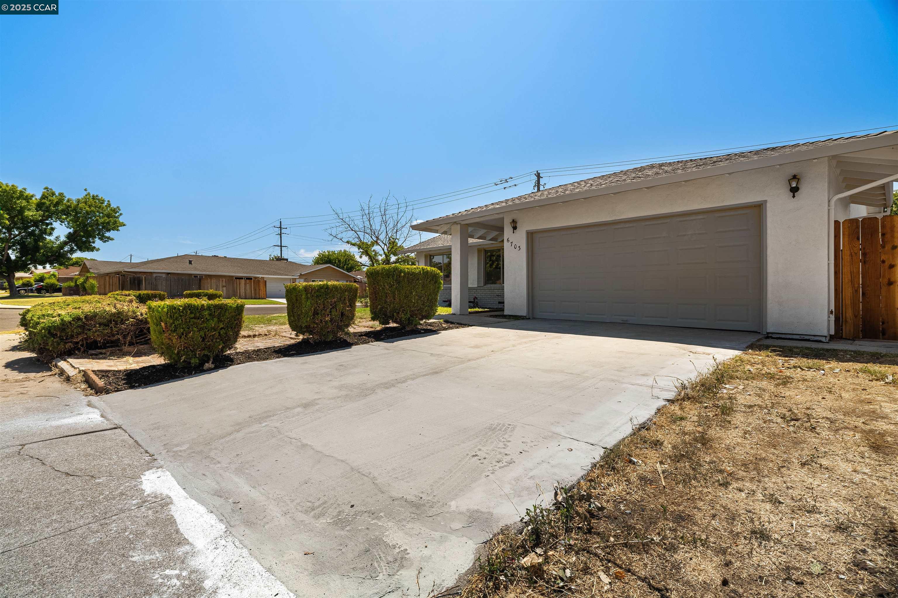 6703 Kermit Ln, Stockton, California 95207, 3 Bedrooms Bedrooms, ,2 BathroomsBathrooms,Residential,For Sale,6703 Kermit Ln,41106253