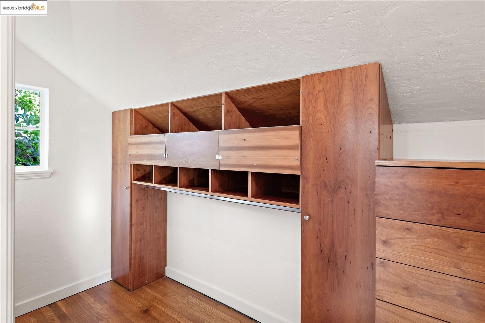 543 58Th St, Oakland, California 94609, 3 Bedrooms Bedrooms, 6 Rooms Rooms,1 BathroomBathrooms,Residential,For Sale,543 58Th St,41106254