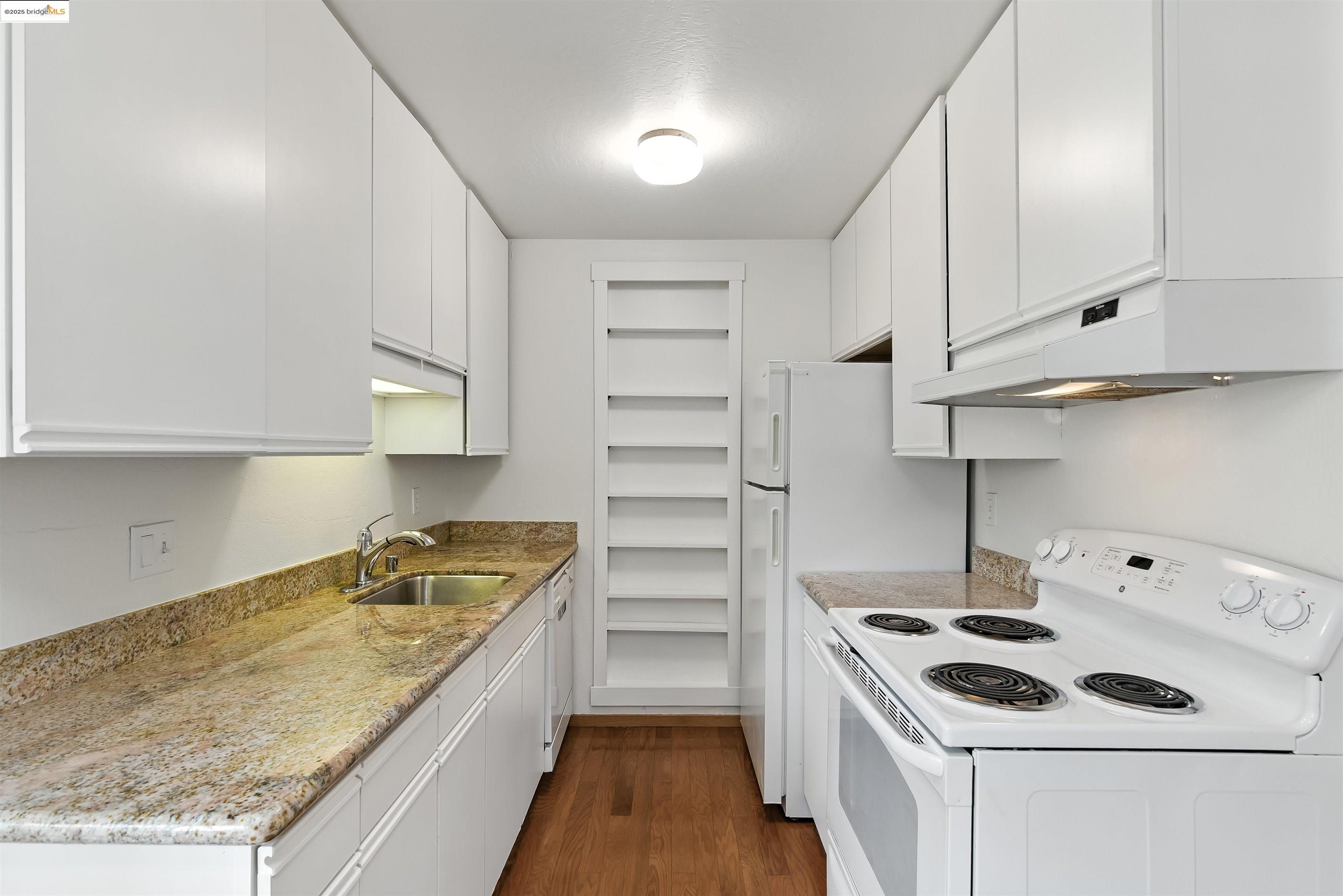 14617 Doolittle Dr, San Leandro, California 94577, 2 Bedrooms Bedrooms, 4 Rooms Rooms,2 BathroomsBathrooms,Residential,For Sale,14617 Doolittle Dr,41106255