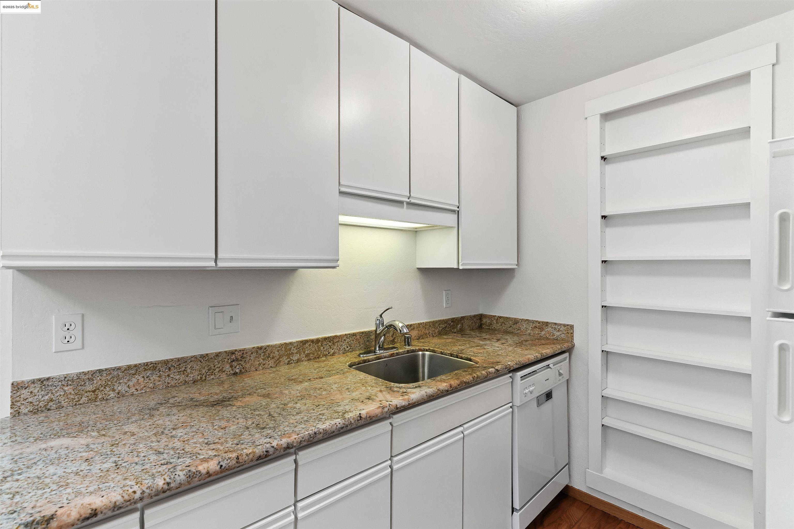 14617 Doolittle Dr, San Leandro, California 94577, 2 Bedrooms Bedrooms, 4 Rooms Rooms,2 BathroomsBathrooms,Residential,For Sale,14617 Doolittle Dr,41106255