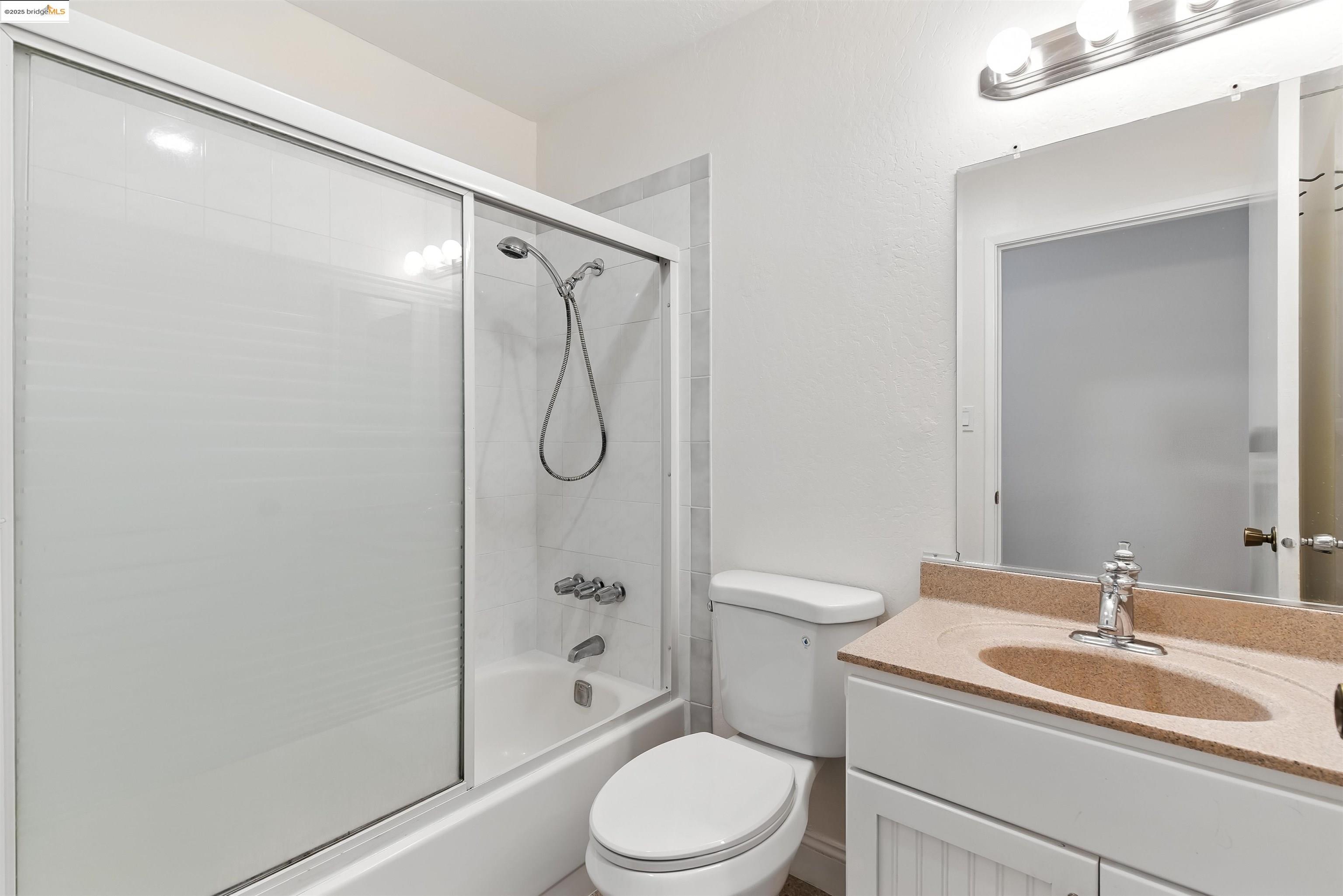 14617 Doolittle Dr, San Leandro, California 94577, 2 Bedrooms Bedrooms, 4 Rooms Rooms,2 BathroomsBathrooms,Residential,For Sale,14617 Doolittle Dr,41106255