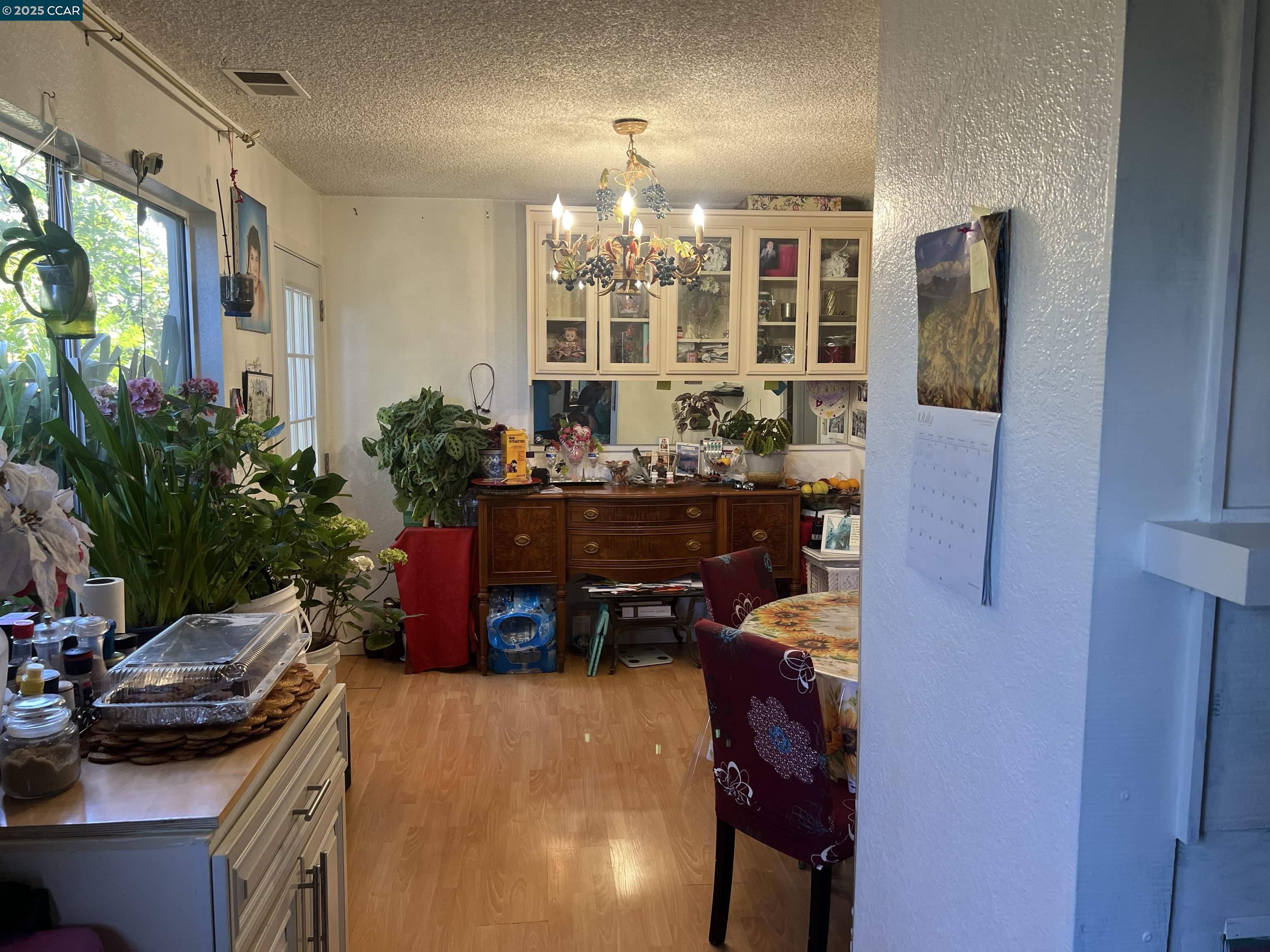 Detail Gallery Image 7 of 11 For 112 Westgate Cir, San Pablo,  CA 94806 - 2 Beds | 1/1 Baths