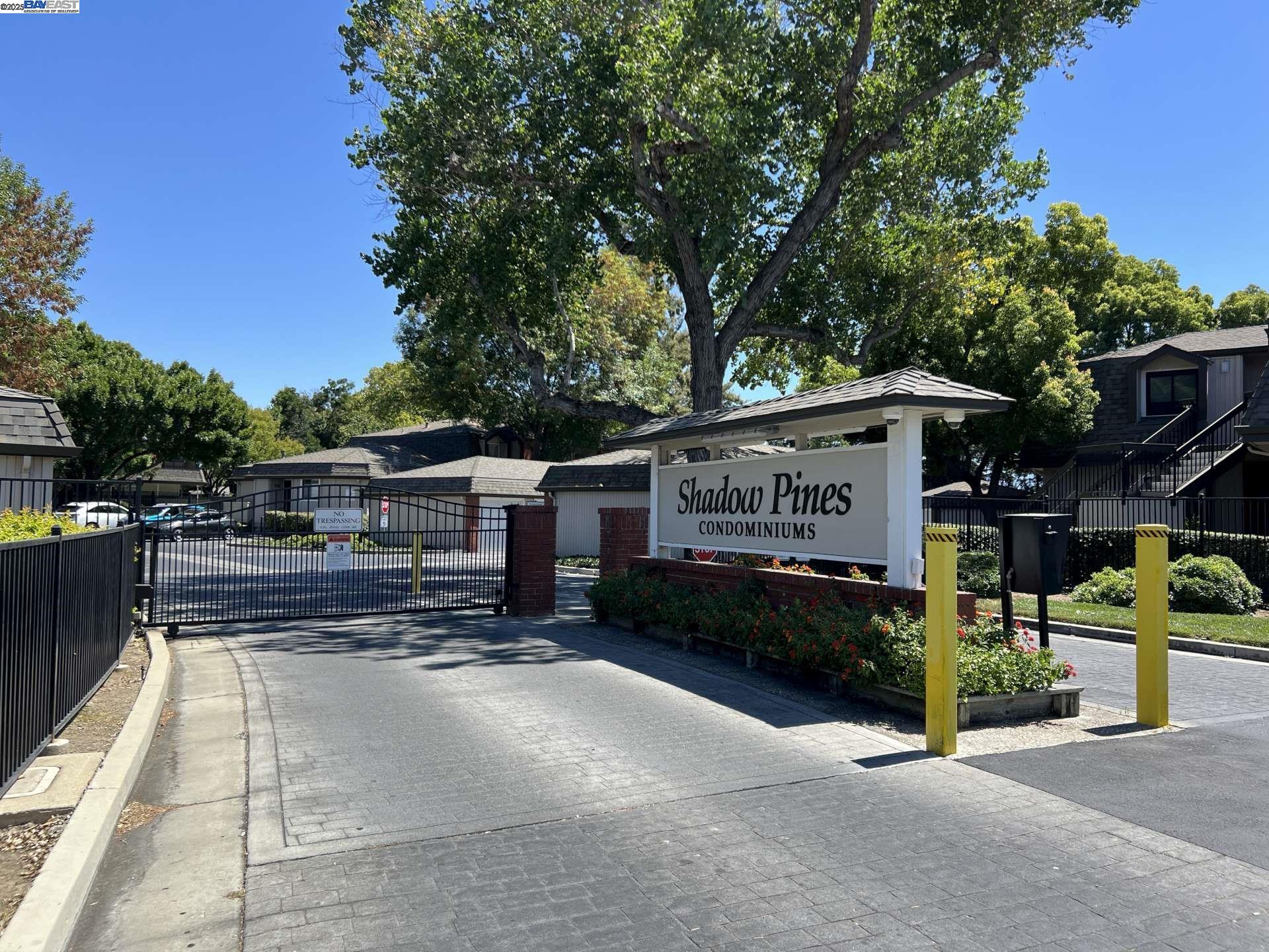 3287 Shadow Park Pl, San Jose, California 95121, 2 Bedrooms Bedrooms, 4 Rooms Rooms,1 BathroomBathrooms,Residential,For Sale,3287 Shadow Park Pl,41106263