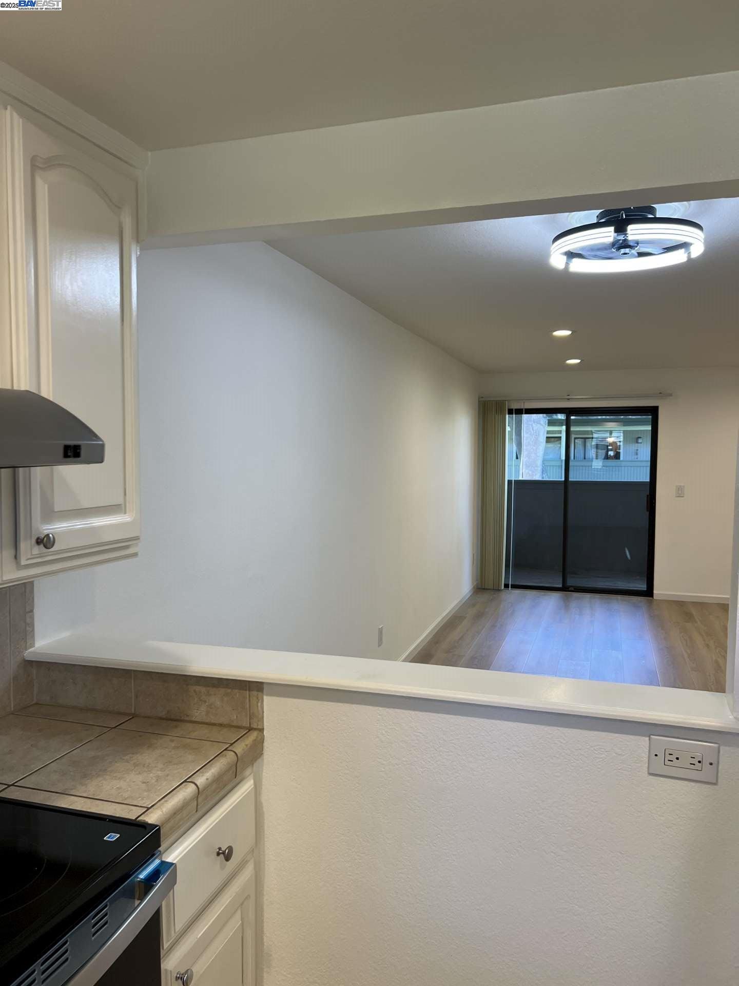 3287 Shadow Park Pl, San Jose, California 95121, 2 Bedrooms Bedrooms, 4 Rooms Rooms,1 BathroomBathrooms,Residential,For Sale,3287 Shadow Park Pl,41106263
