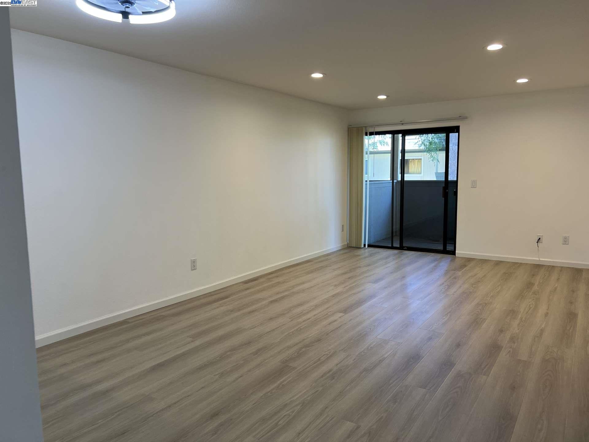 3287 Shadow Park Pl, San Jose, California 95121, 2 Bedrooms Bedrooms, 4 Rooms Rooms,1 BathroomBathrooms,Residential,For Sale,3287 Shadow Park Pl,41106263