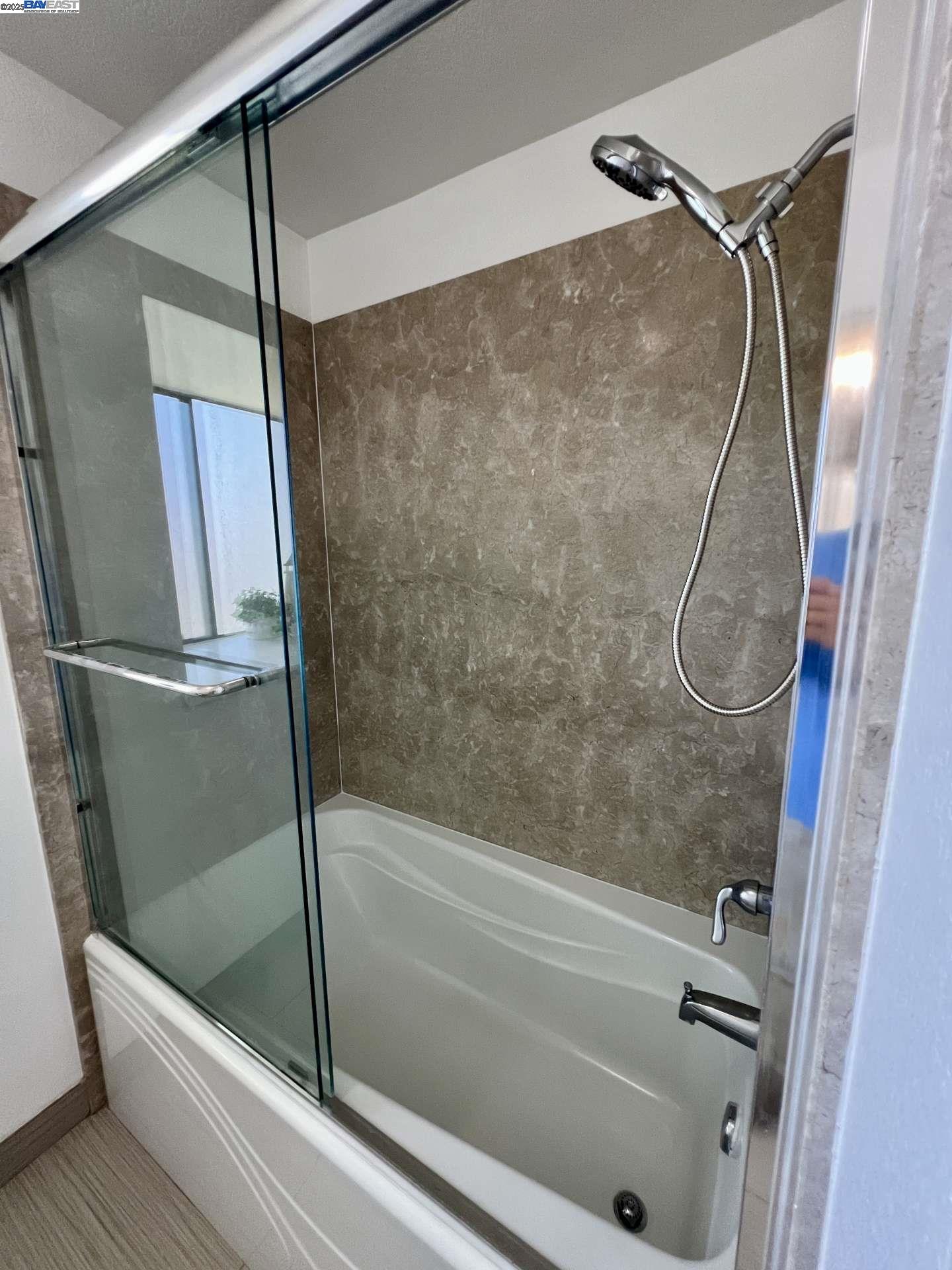 3287 Shadow Park Pl, San Jose, California 95121, 2 Bedrooms Bedrooms, 4 Rooms Rooms,1 BathroomBathrooms,Residential,For Sale,3287 Shadow Park Pl,41106263