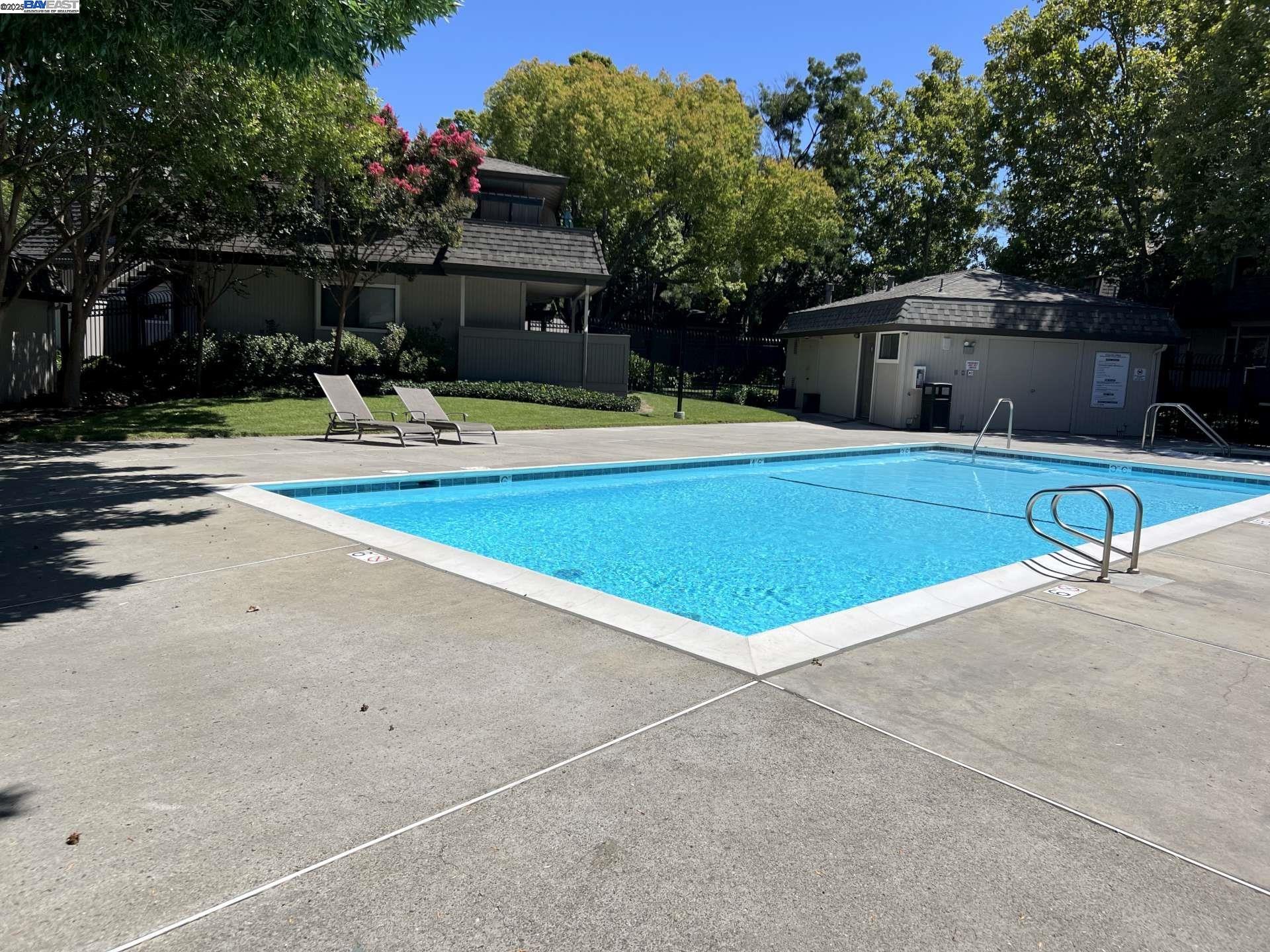 3287 Shadow Park Pl, San Jose, California 95121, 2 Bedrooms Bedrooms, 4 Rooms Rooms,1 BathroomBathrooms,Residential,For Sale,3287 Shadow Park Pl,41106263