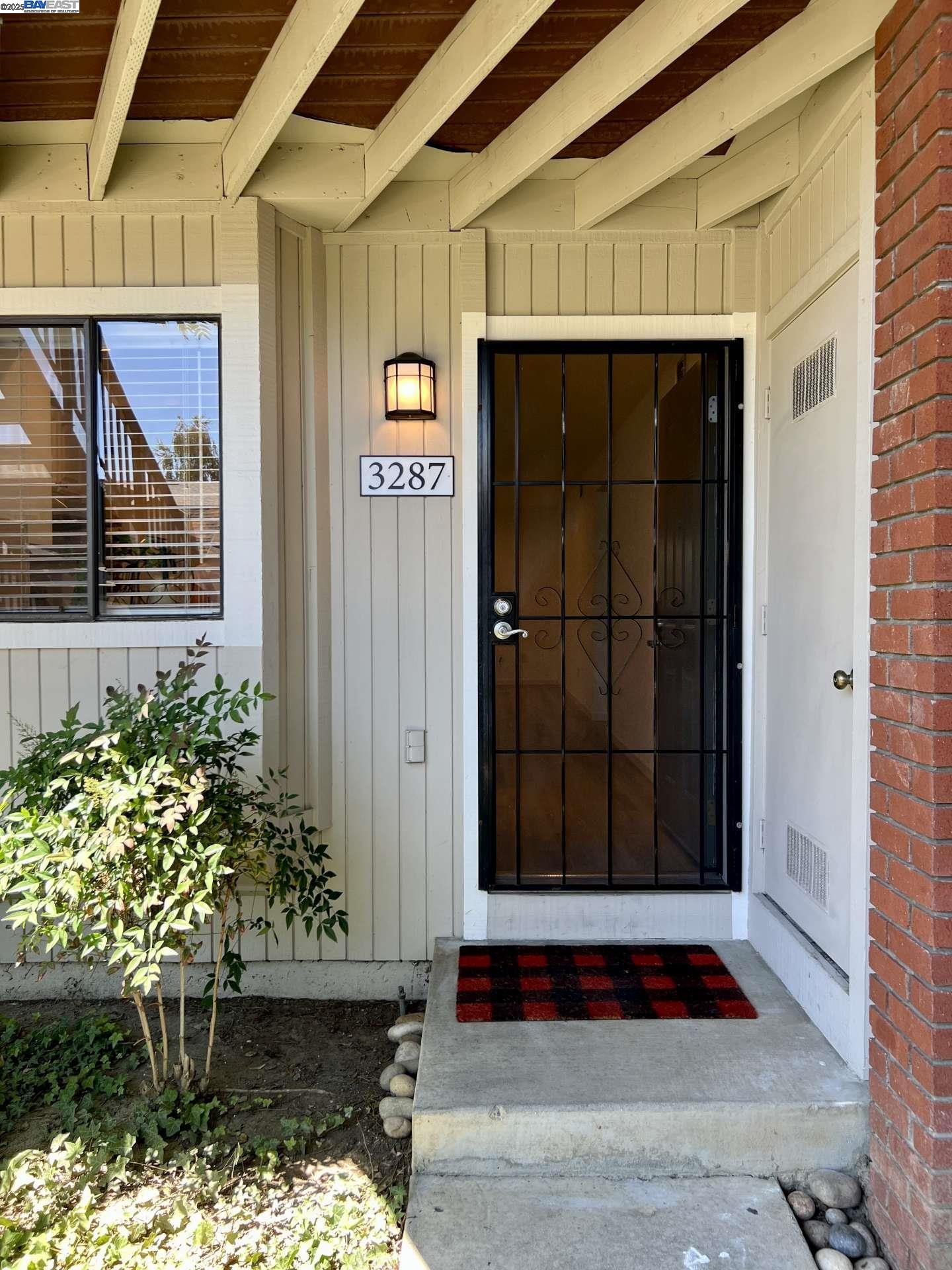 3287 Shadow Park Pl, San Jose, California 95121, 2 Bedrooms Bedrooms, 4 Rooms Rooms,1 BathroomBathrooms,Residential,For Sale,3287 Shadow Park Pl,41106263