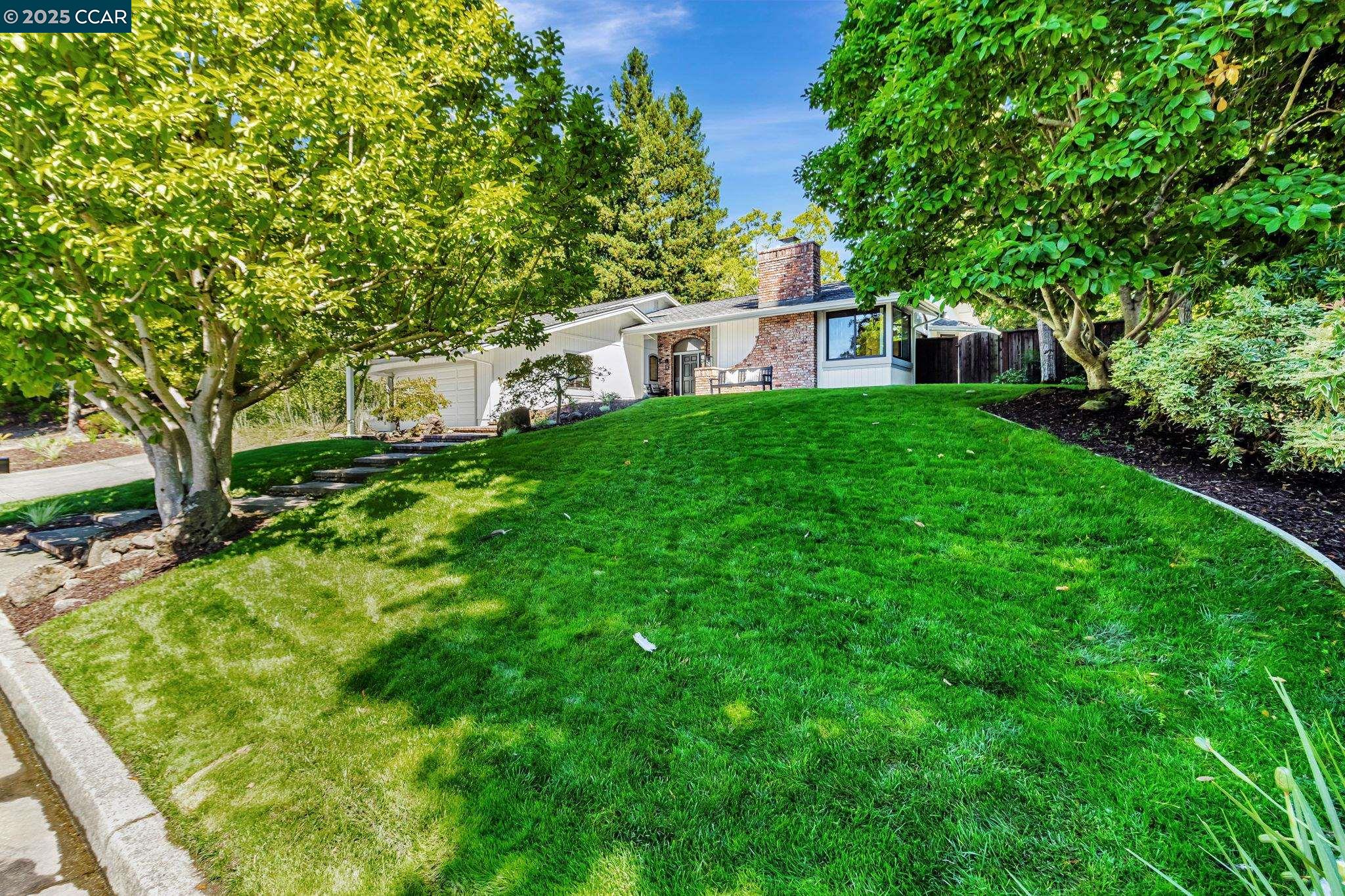Detail Gallery Image 2 of 56 For 38 Sanders Ranch Rd, Moraga,  CA 94556 - 4 Beds | 2/1 Baths