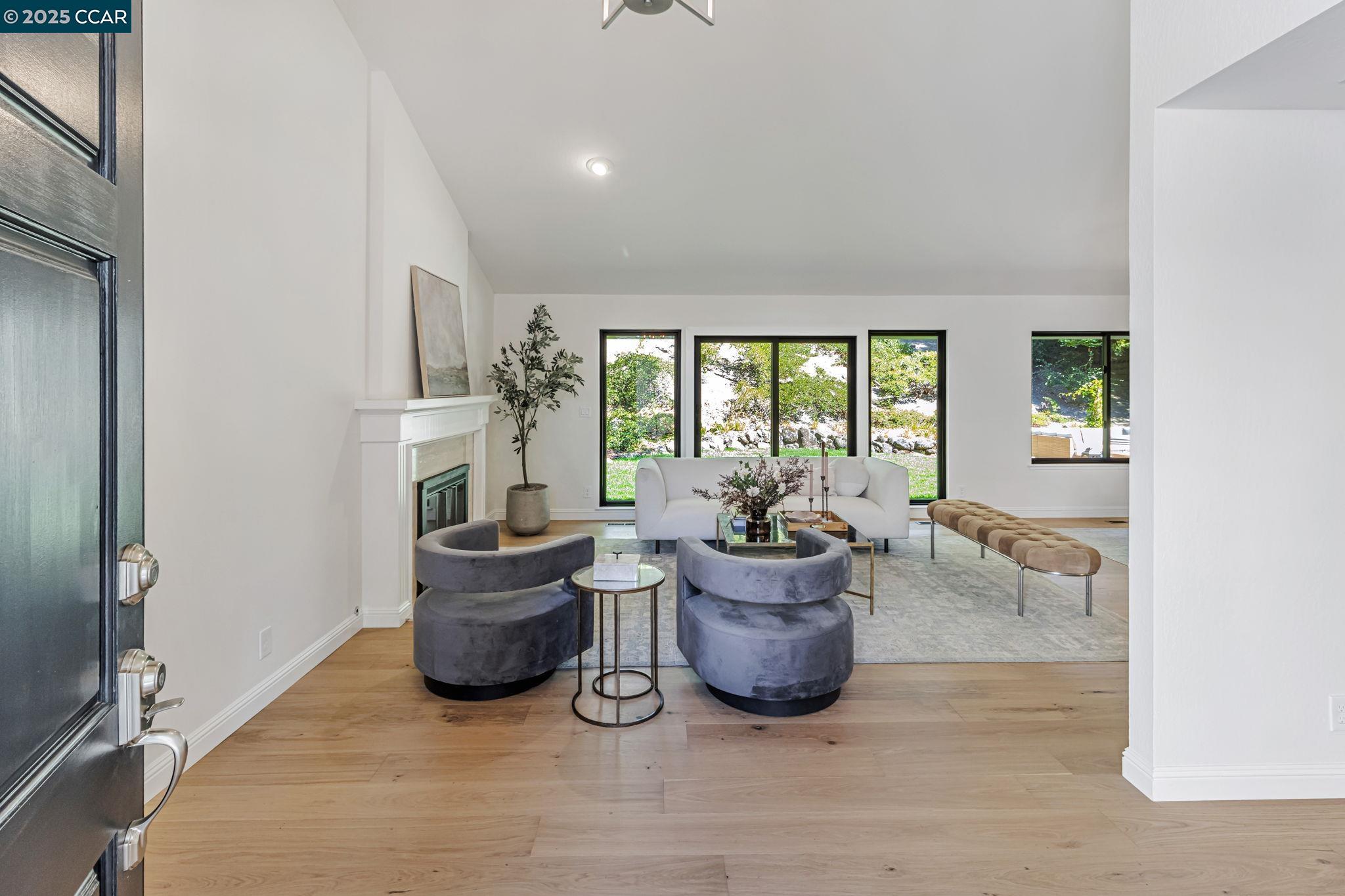Detail Gallery Image 8 of 56 For 38 Sanders Ranch Rd, Moraga,  CA 94556 - 4 Beds | 2/1 Baths