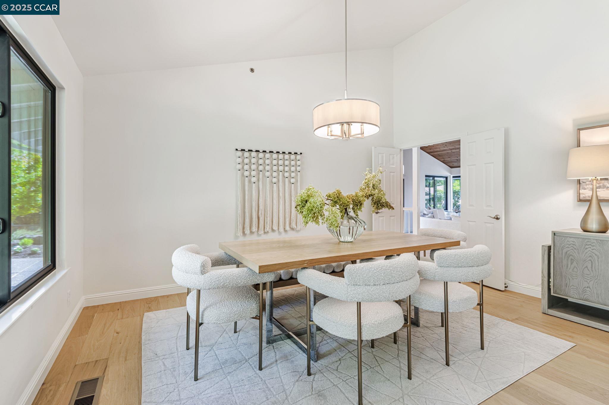 Detail Gallery Image 9 of 56 For 38 Sanders Ranch Rd, Moraga,  CA 94556 - 4 Beds | 2/1 Baths