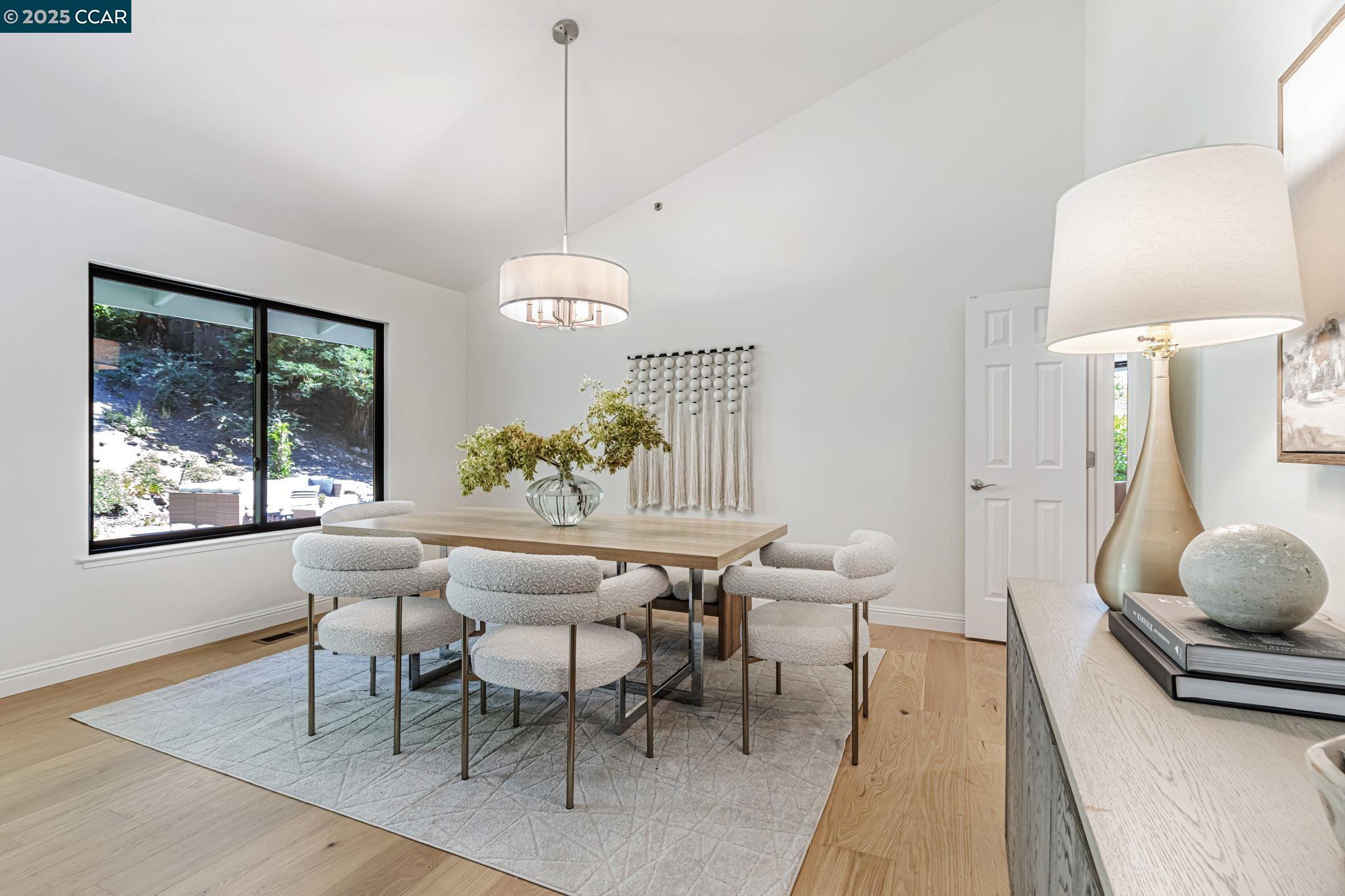Detail Gallery Image 10 of 56 For 38 Sanders Ranch Rd, Moraga,  CA 94556 - 4 Beds | 2/1 Baths