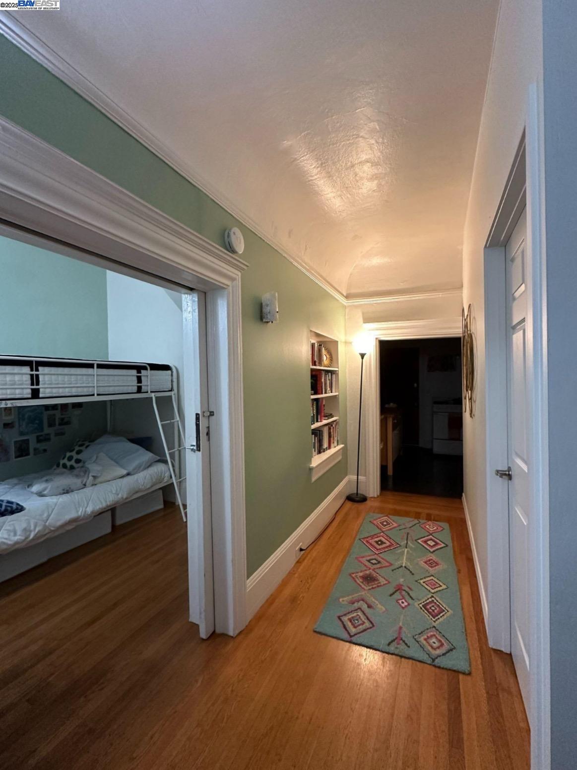 Detail Gallery Image 5 of 19 For 2503 Regent St, Berkeley,  CA 94704 - 2 Beds | 1 Baths