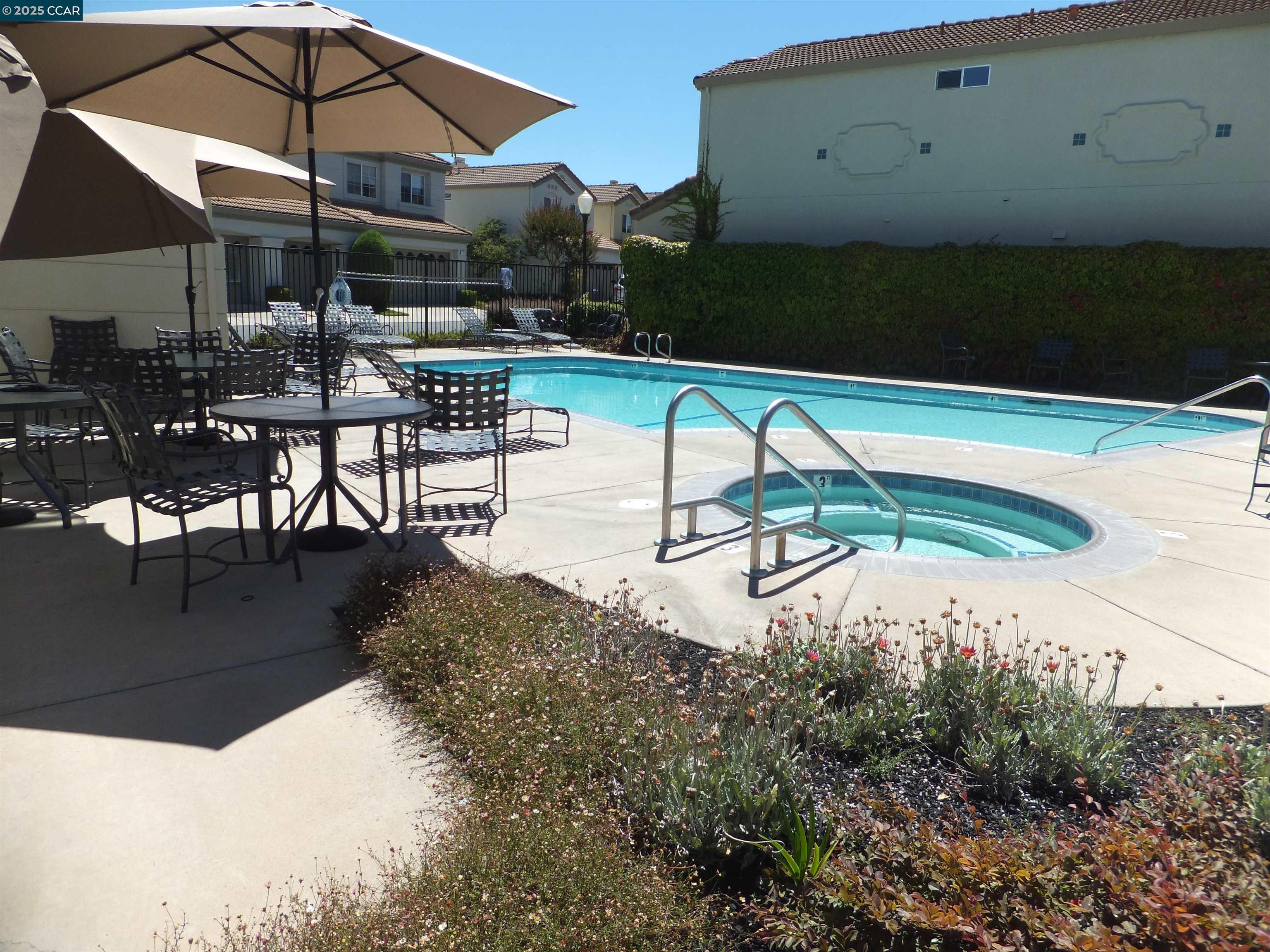 Photo #8: 41106271 Listing: Photo #8