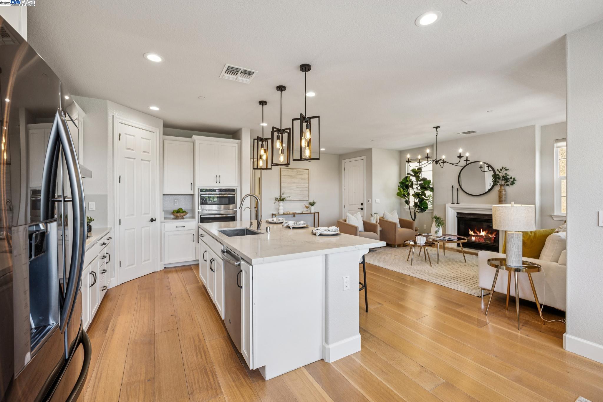 Detail Gallery Image 12 of 57 For 252 Benmore Dr, Hayward,  CA 94542 - 4 Beds | 3 Baths