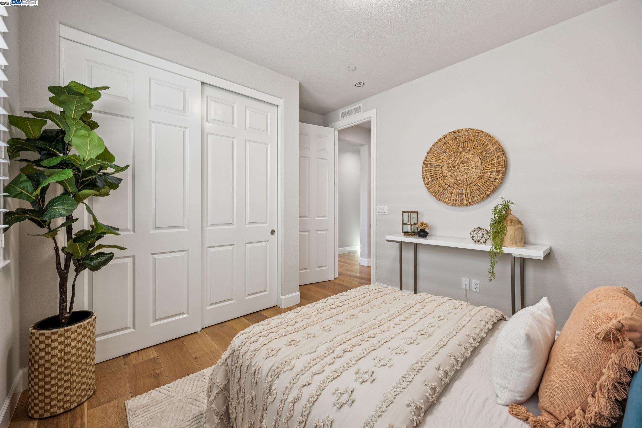 Detail Gallery Image 19 of 57 For 252 Benmore Dr, Hayward,  CA 94542 - 4 Beds | 3 Baths