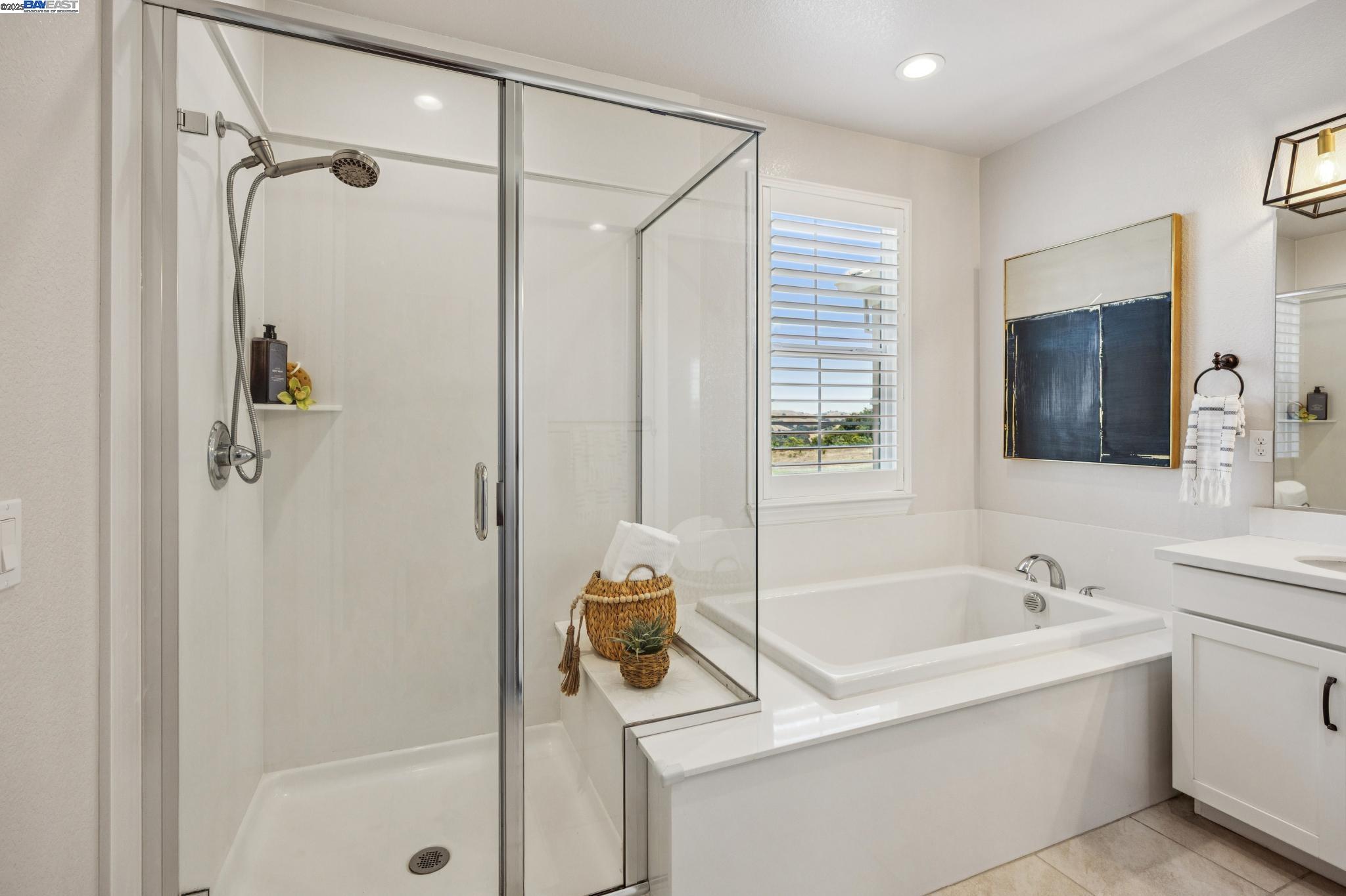 Detail Gallery Image 31 of 57 For 252 Benmore Dr, Hayward,  CA 94542 - 4 Beds | 3 Baths