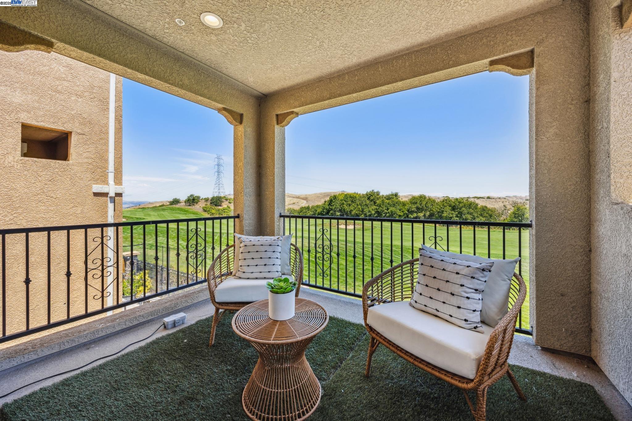 Detail Gallery Image 33 of 57 For 252 Benmore Dr, Hayward,  CA 94542 - 4 Beds | 3 Baths